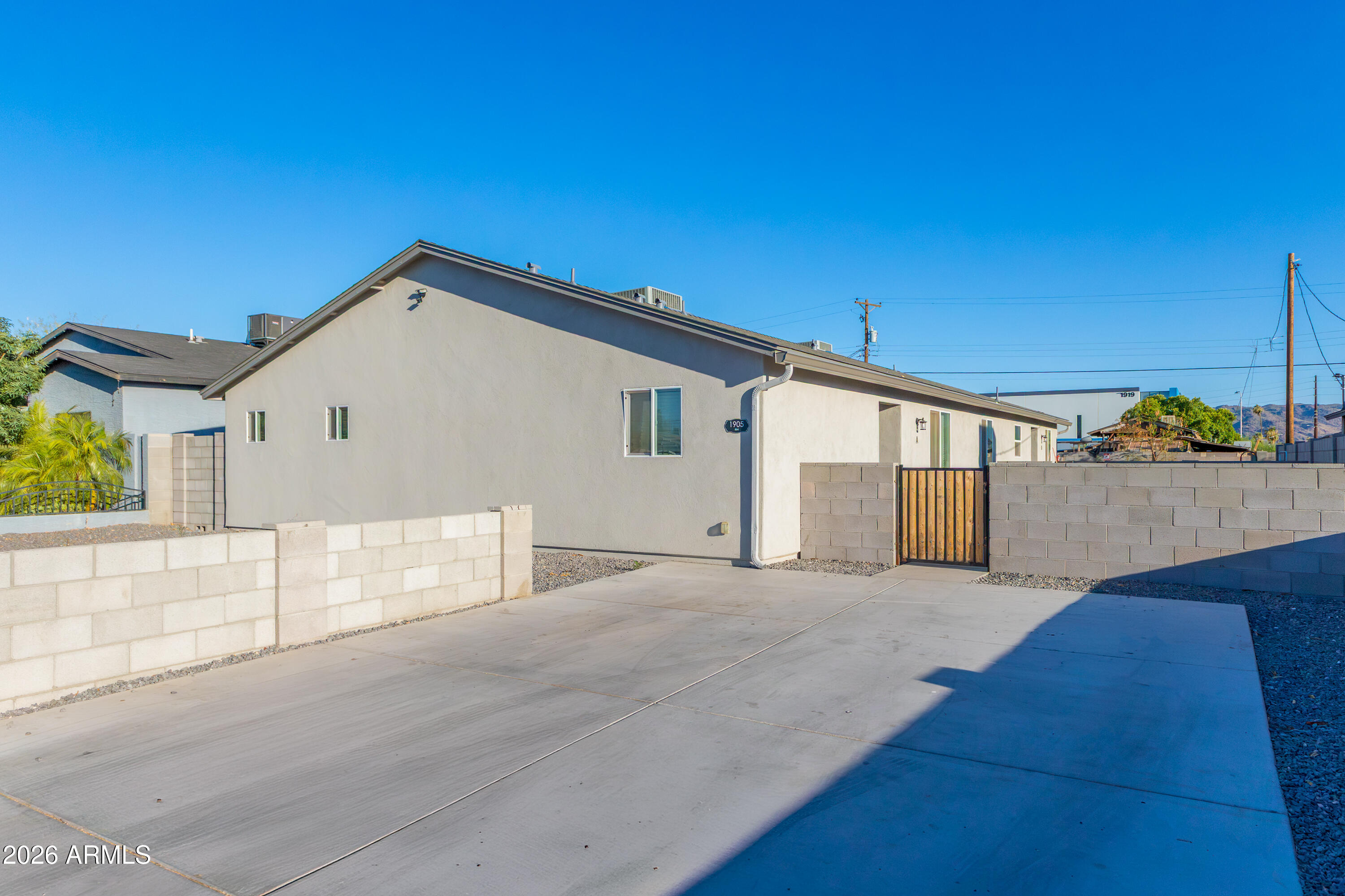 1905 E ILLINI Street, Phoenix, AZ 85040