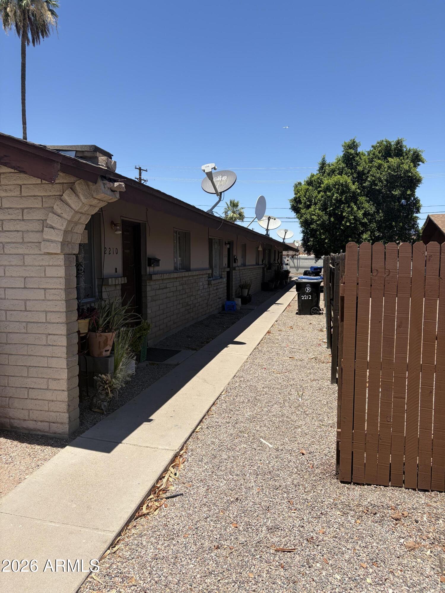 2216 E BROADWAY Road, Mesa, AZ 85204