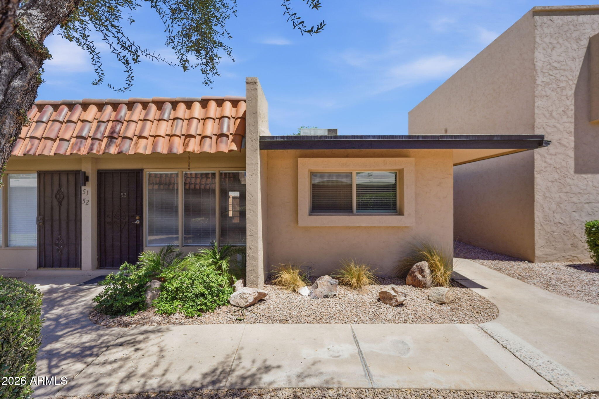 1320 E BETHANY HOME Road 52, Phoenix, AZ 85014