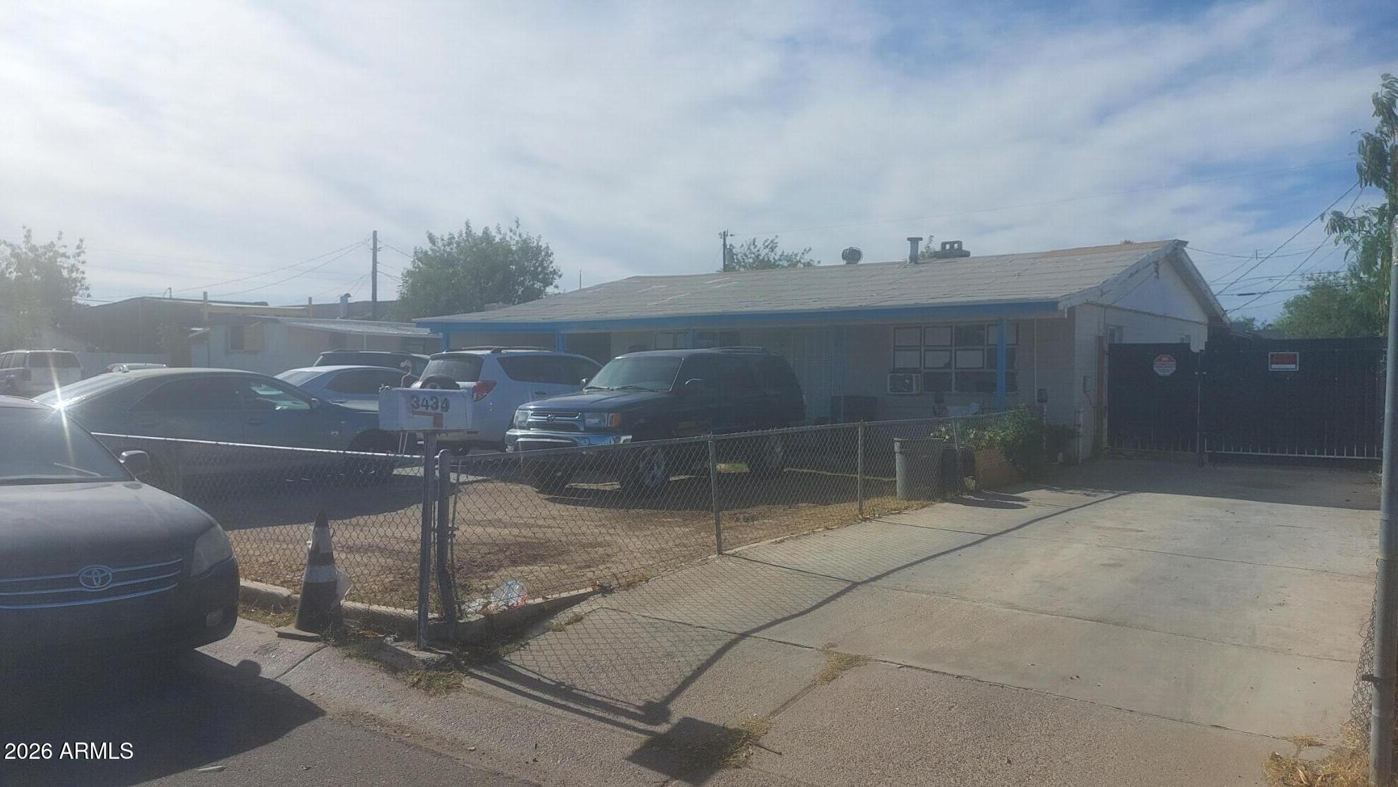 3434 W MONTE VISTA Road, Phoenix, AZ 85009