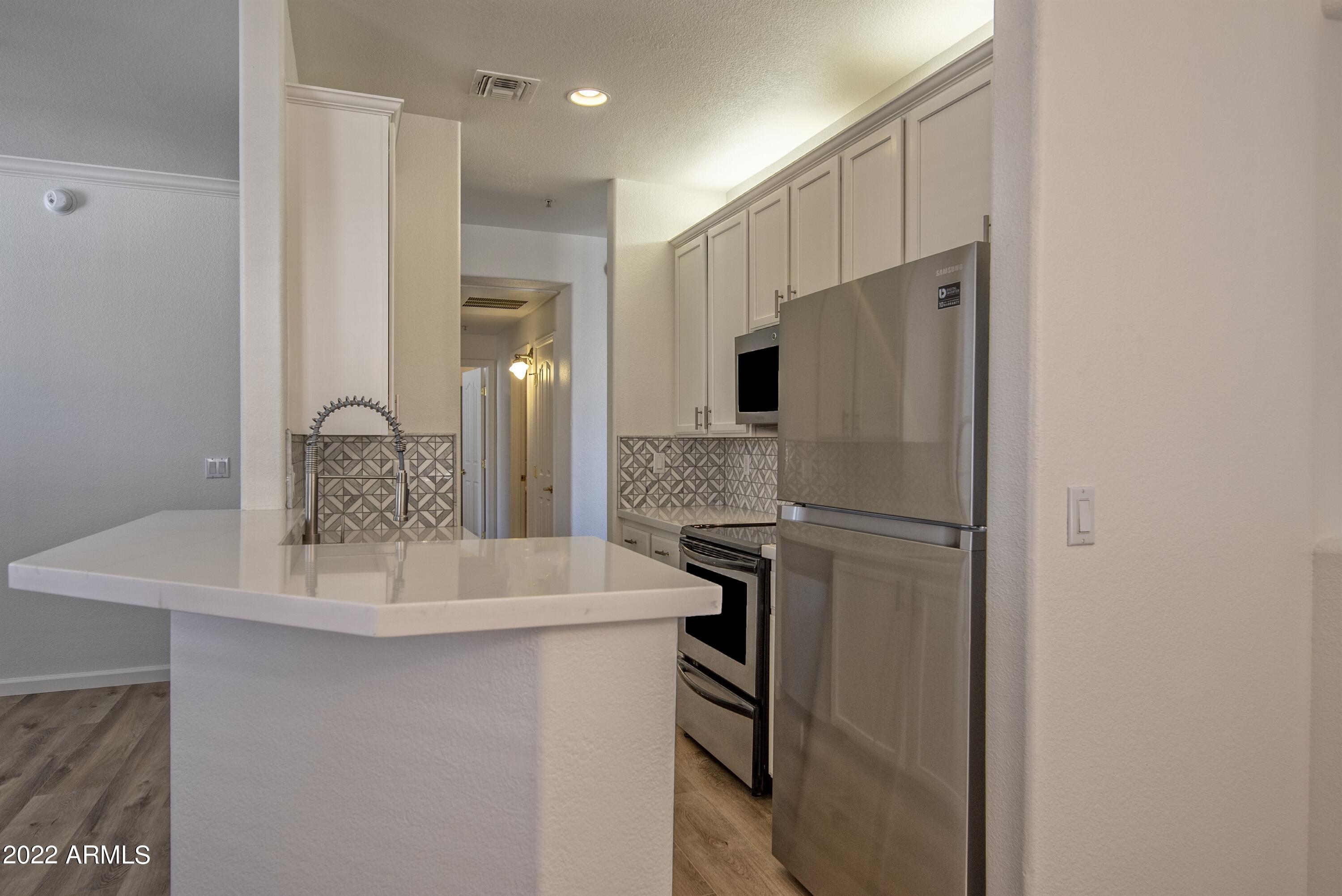 2992 N MILLER Road 211A, Scottsdale, AZ 85251