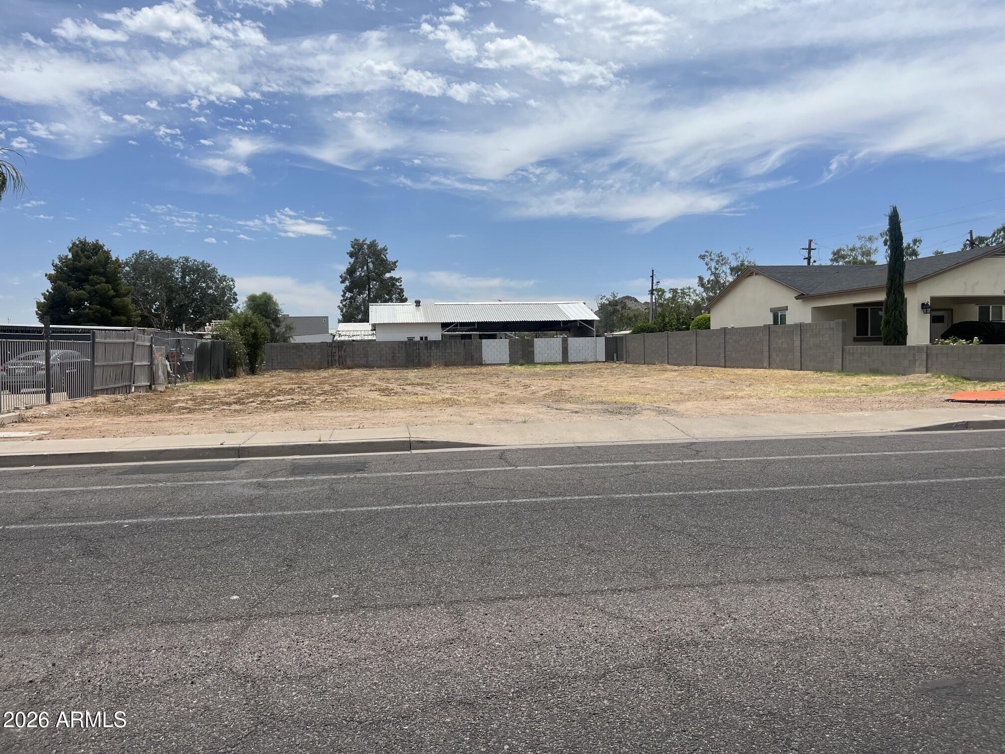 2909 E PARADISE Lane -, Phoenix, AZ 85032