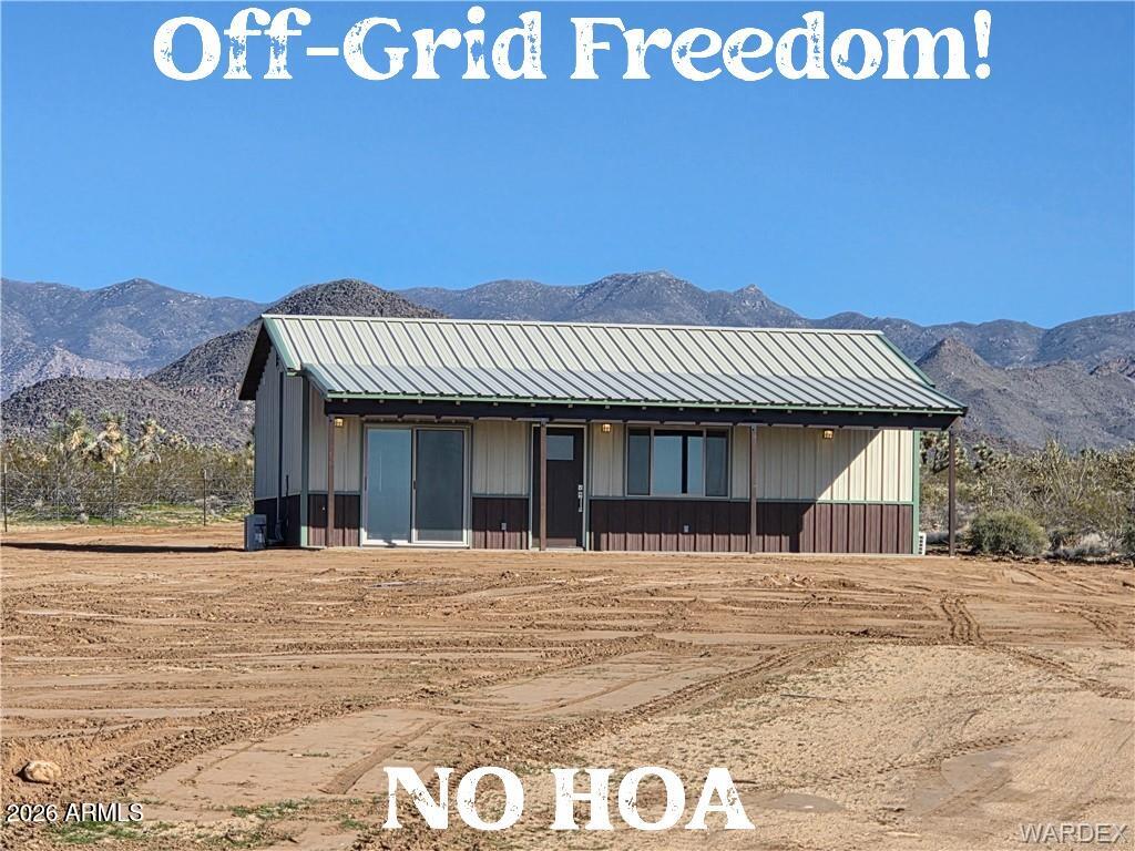 14176 S Nash Road, Yucca, AZ 86438
