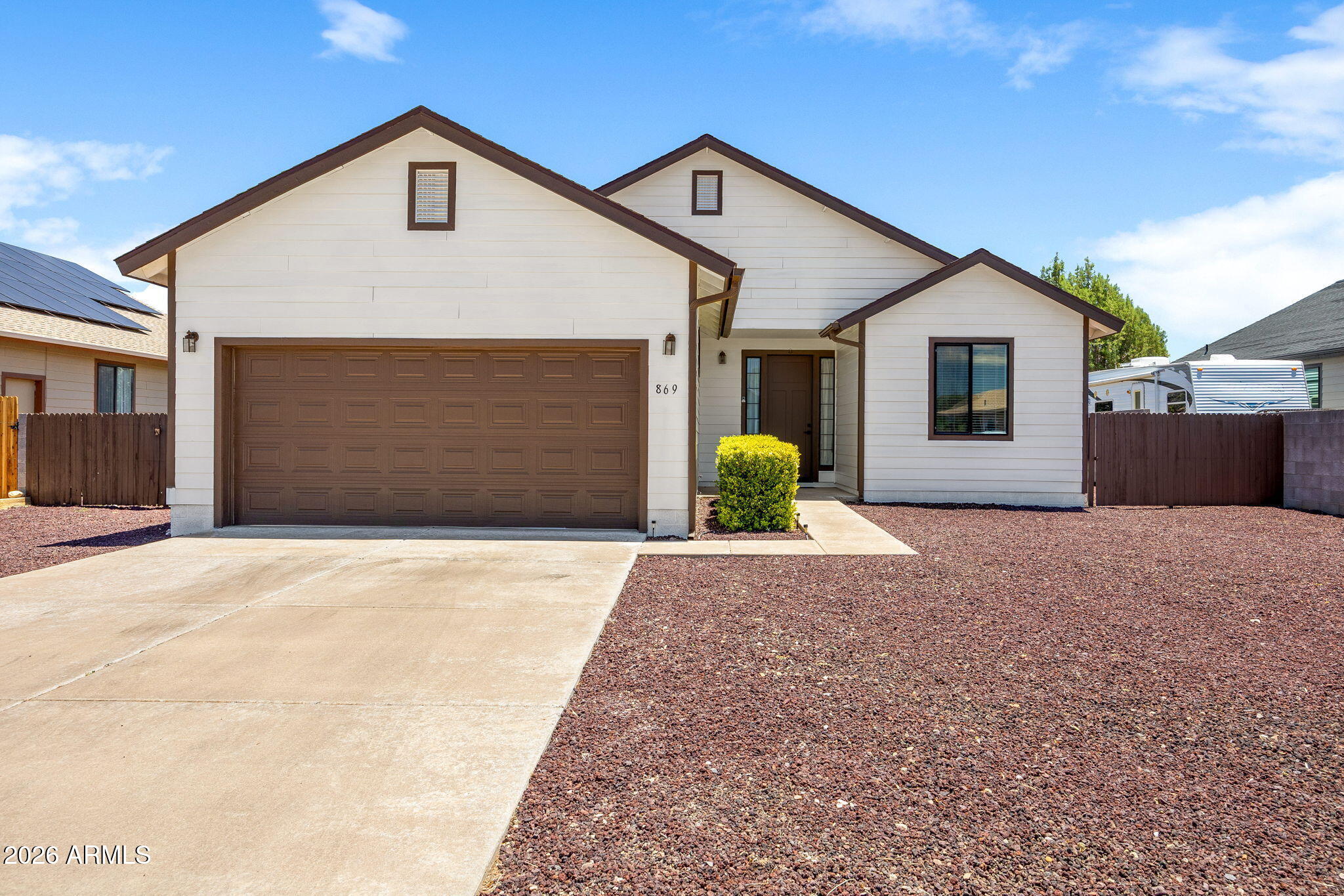 869 S Hunters Run, Show Low, AZ 85901