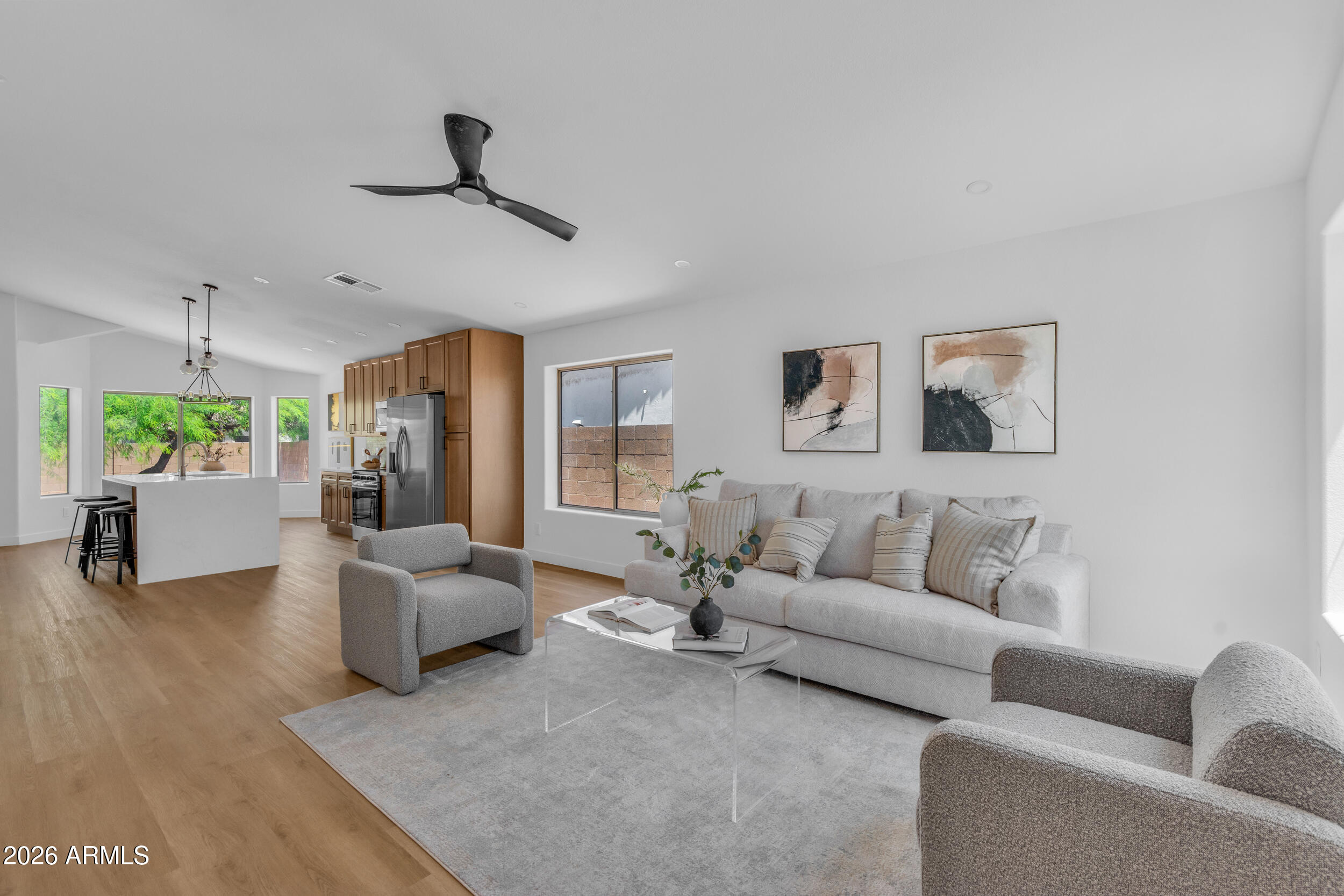 4638 E SUMMERHAVEN Drive, Phoenix, AZ 85044