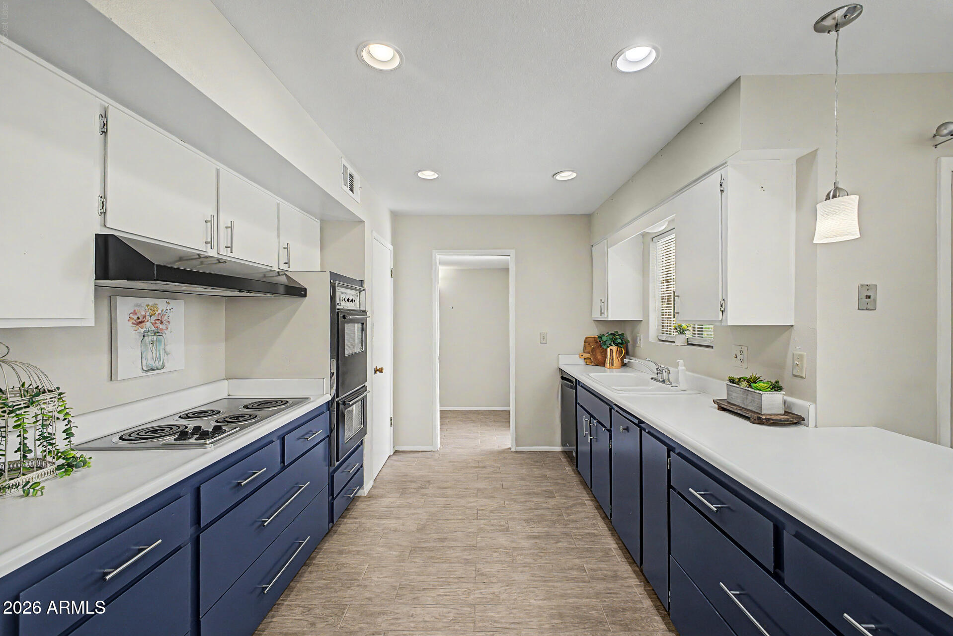 10405 W SARATOGA Circle W, Sun City, AZ 85351
