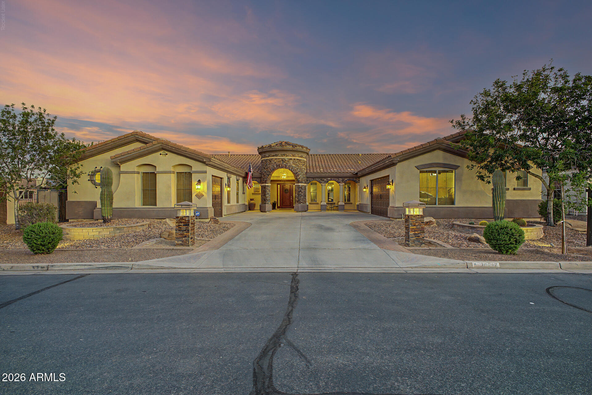 20137 E SILVER CREEK Lane E, Queen Creek, AZ 85142