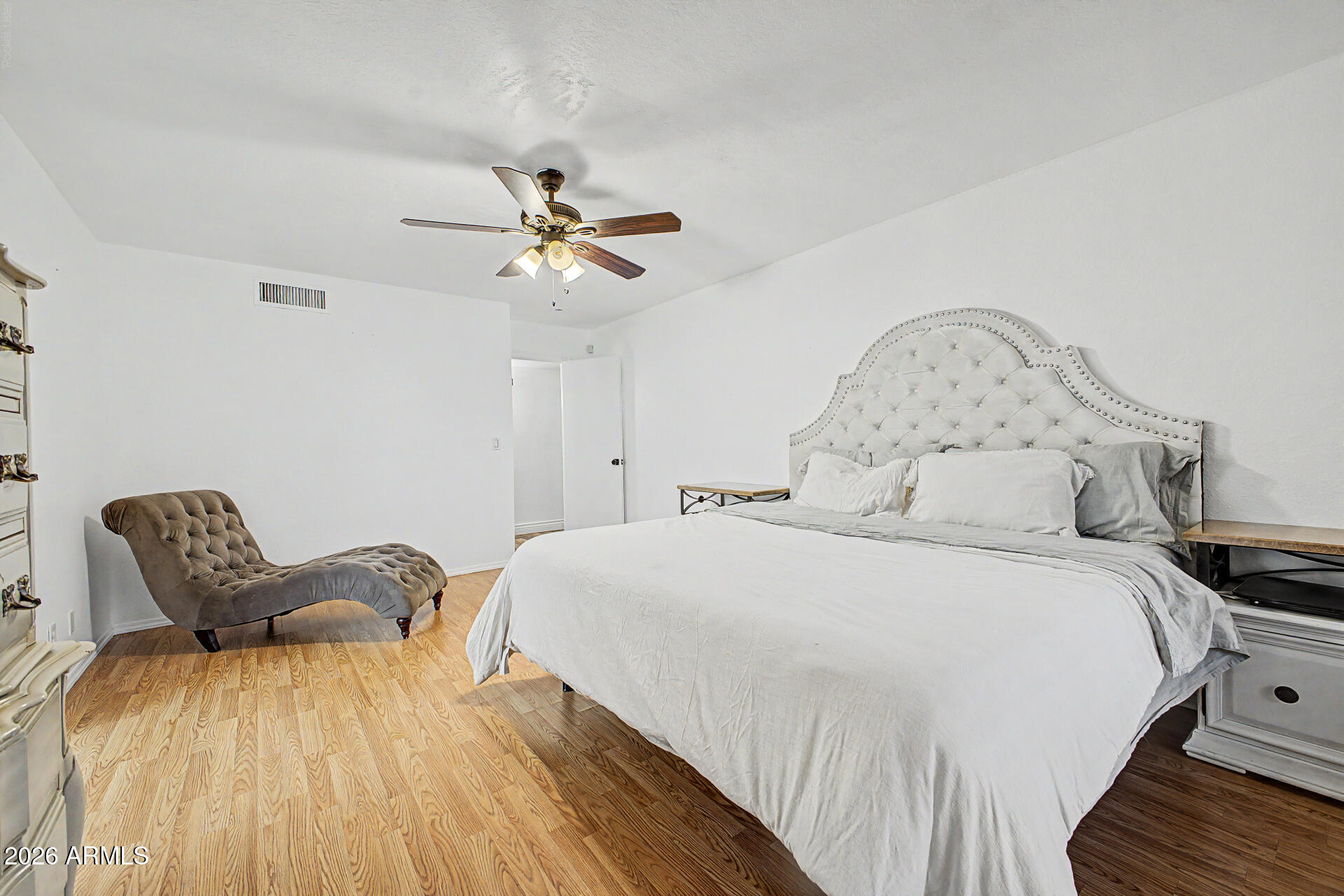 1910 E JUNE Circle, Mesa, AZ 85203