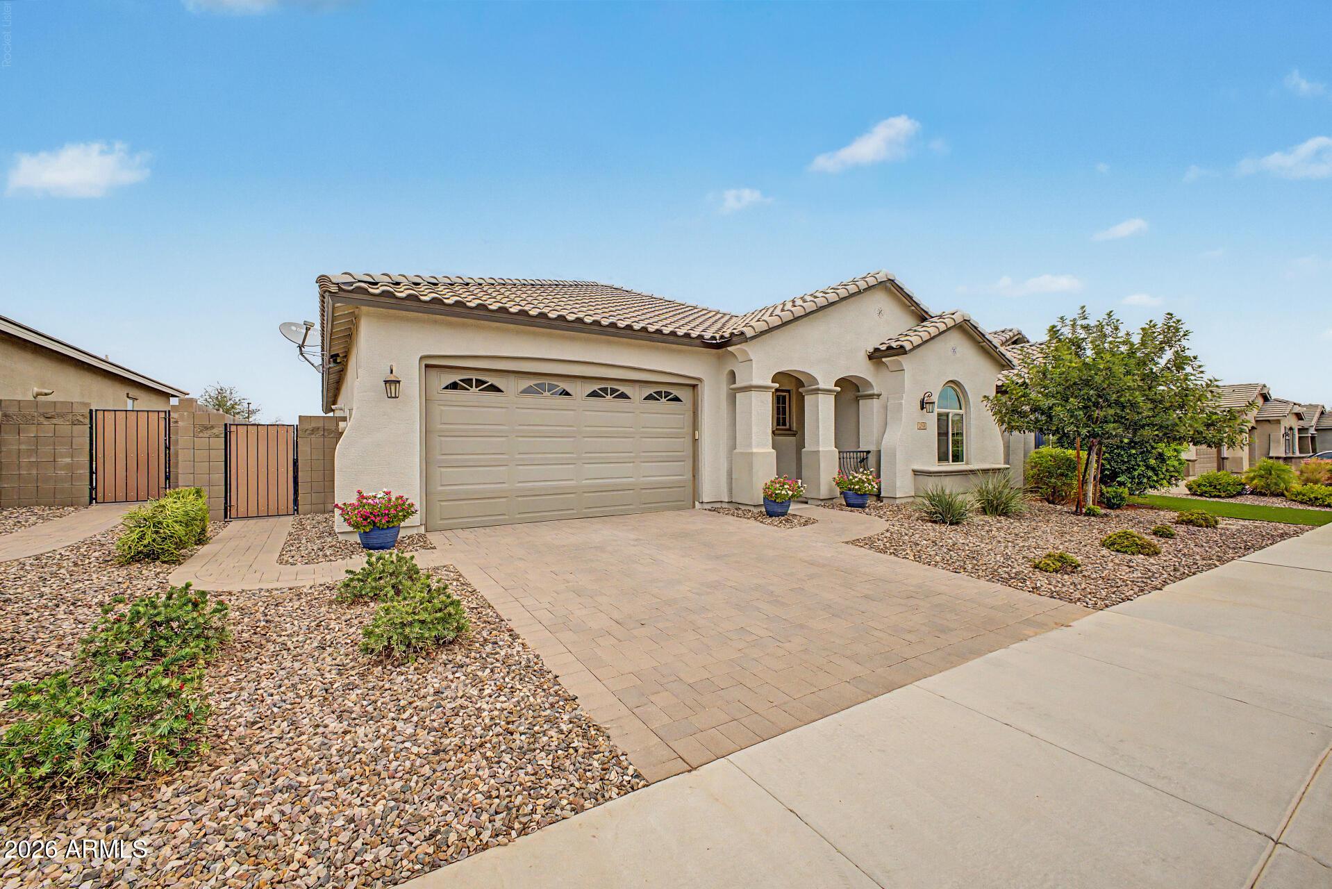 2844 W ROOSEVELT Drive, San Tan Valley, AZ 85144