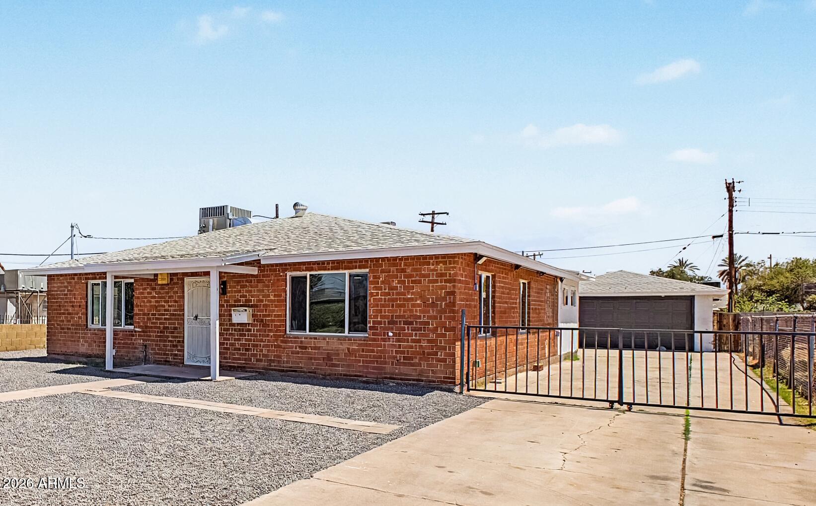 1917 W WHITTON Avenue, Phoenix, AZ 85015