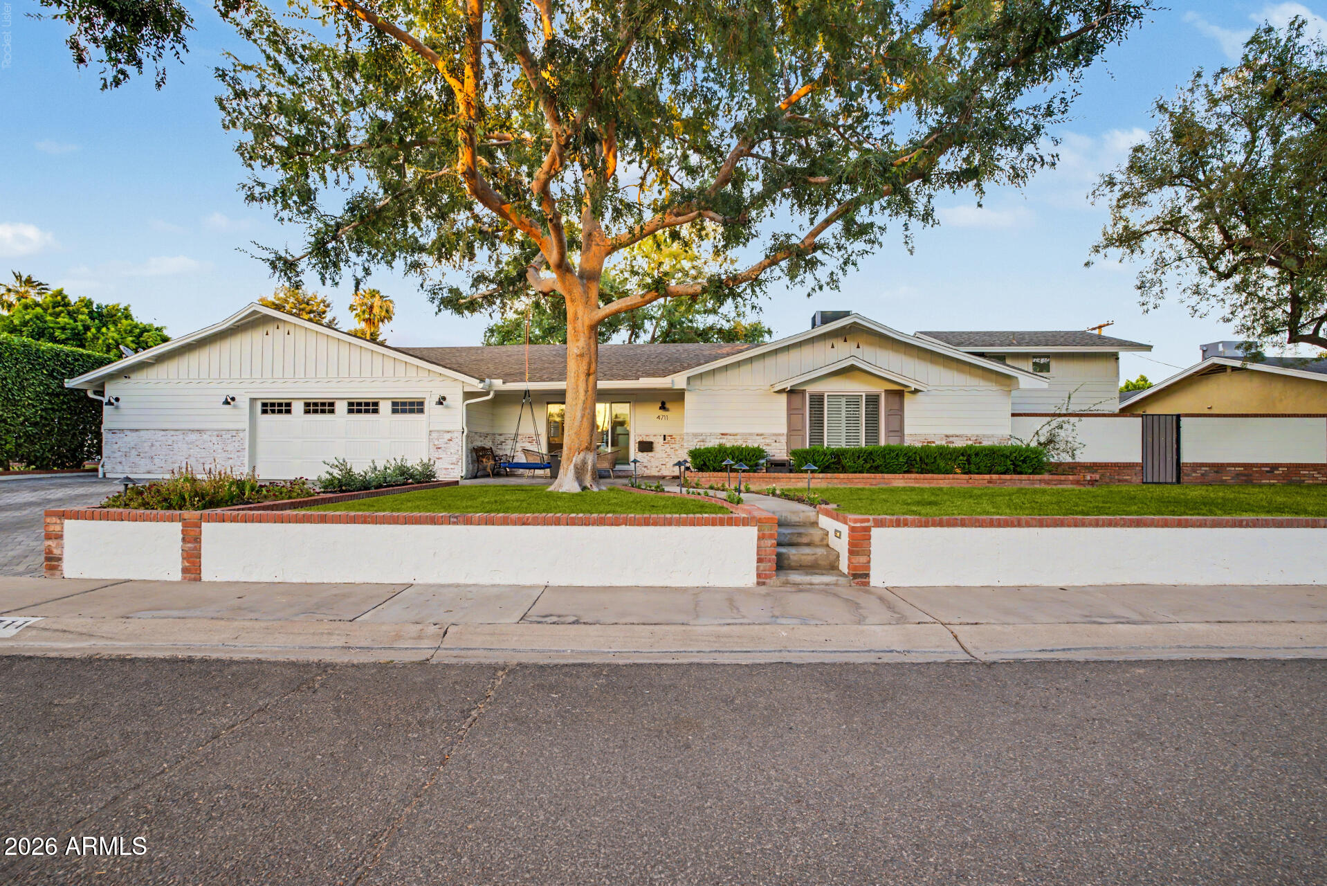 4711 N 33RD Street, Phoenix, AZ 85018