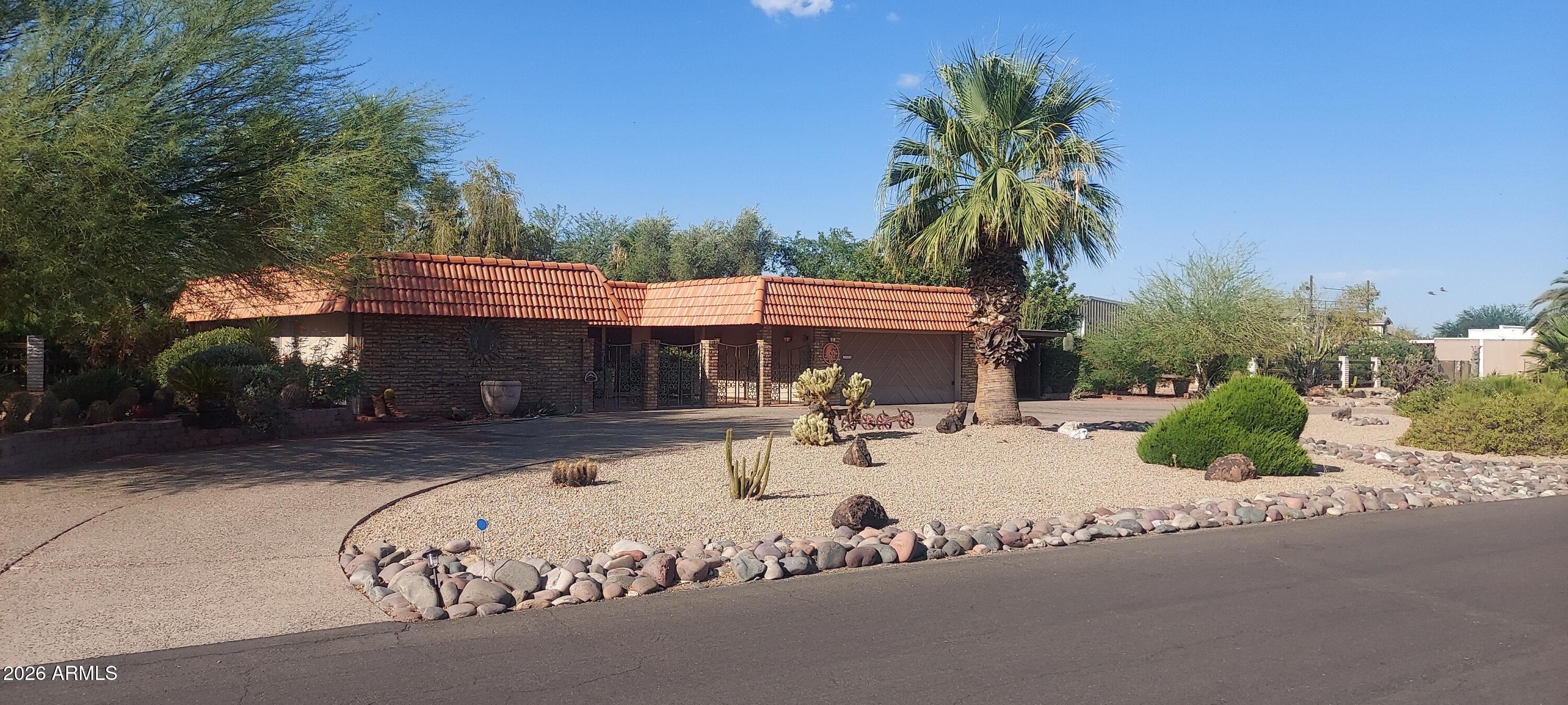 11105 W ARRON Drive, Sun City, AZ 85351