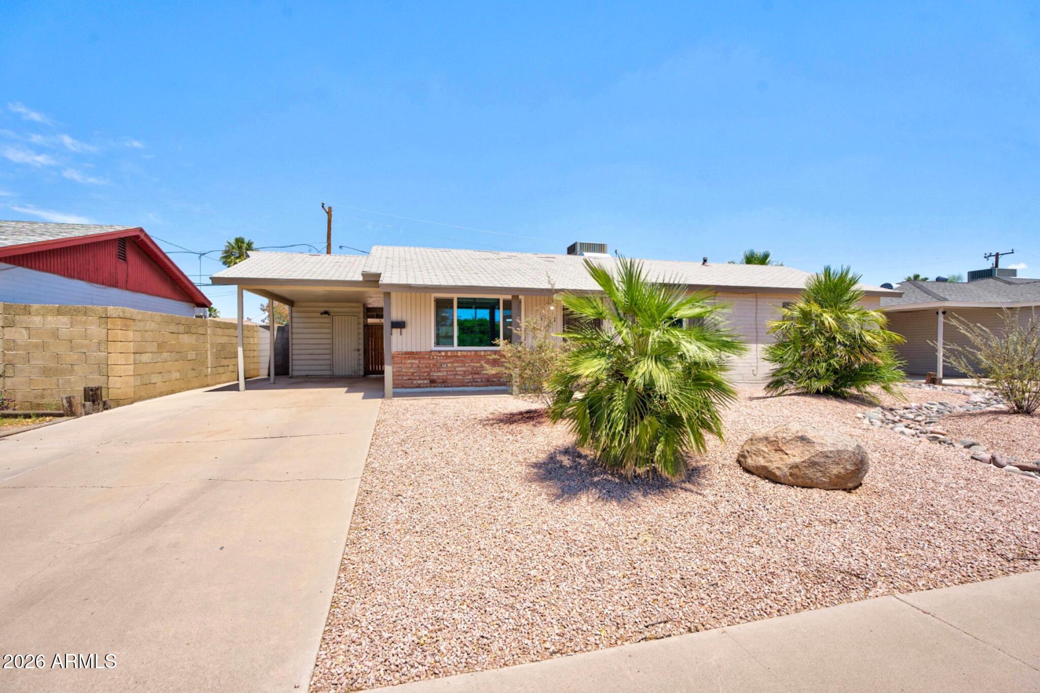 1711 S ROBERTS Road, Tempe, AZ 85281