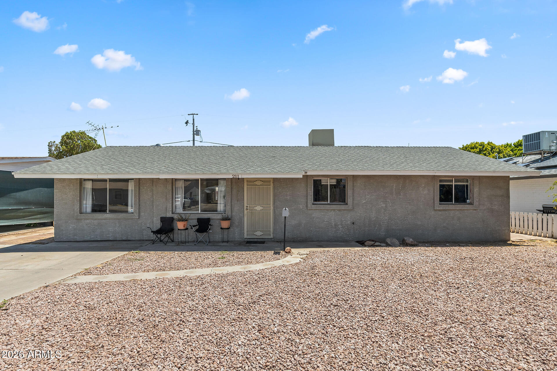 211 W BRINKER Drive, Avondale, AZ 85323