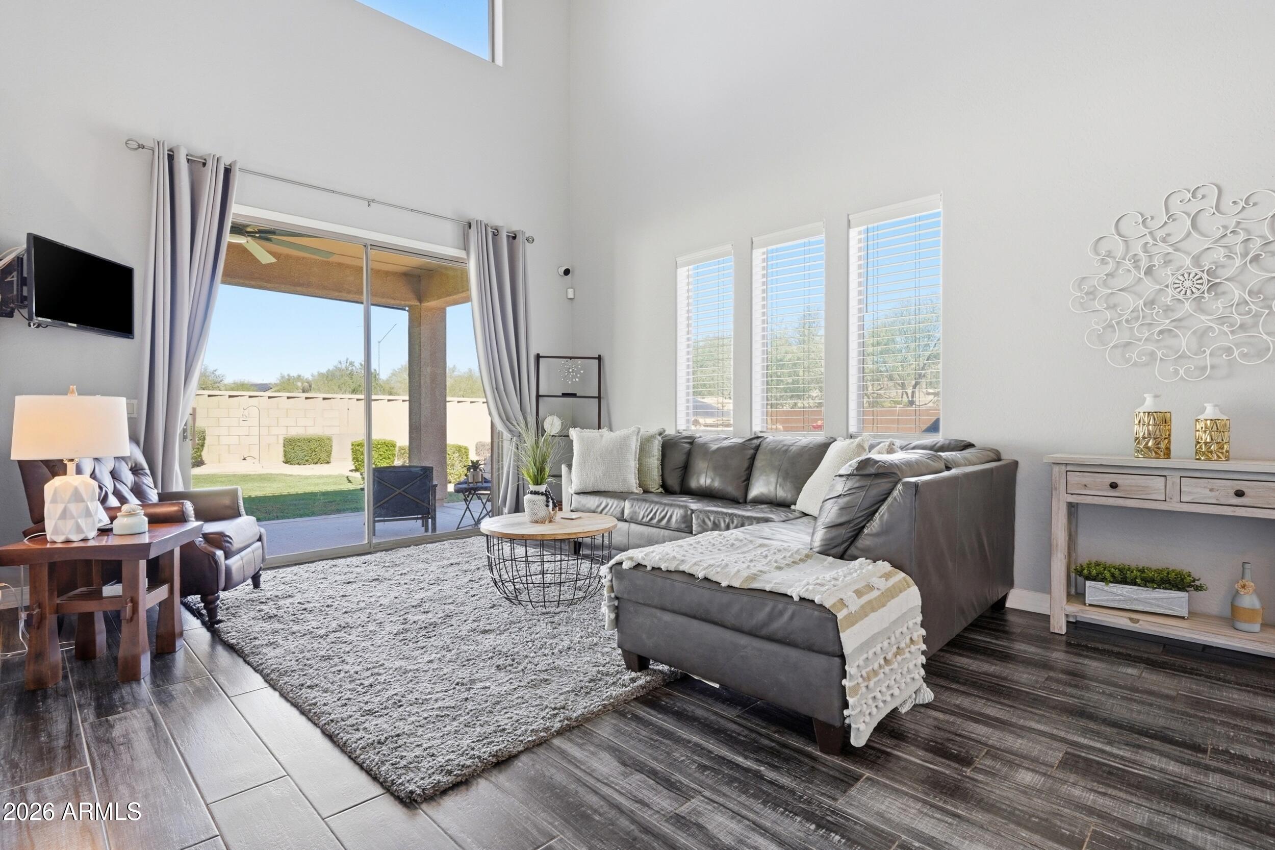 8371 W SPUR Drive, Peoria, AZ 85383