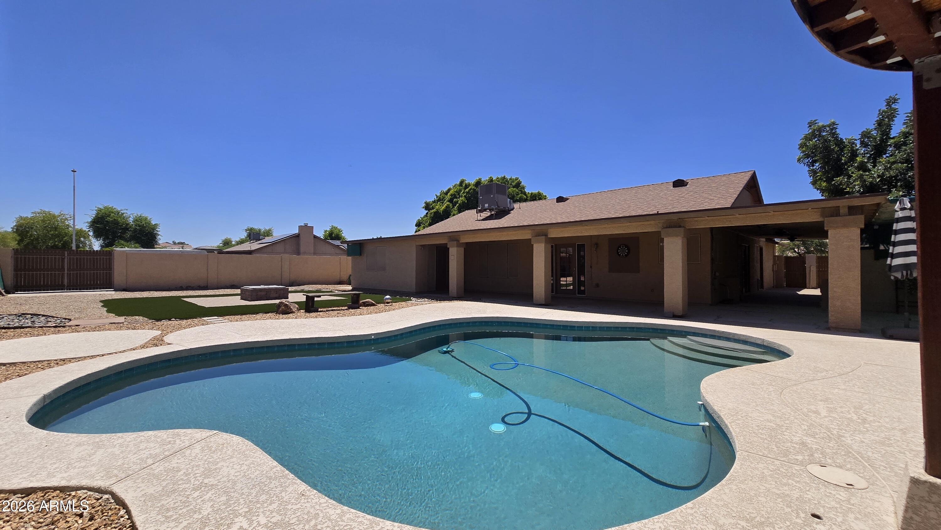 8002 W MARYLAND Avenue, Glendale, AZ 85303