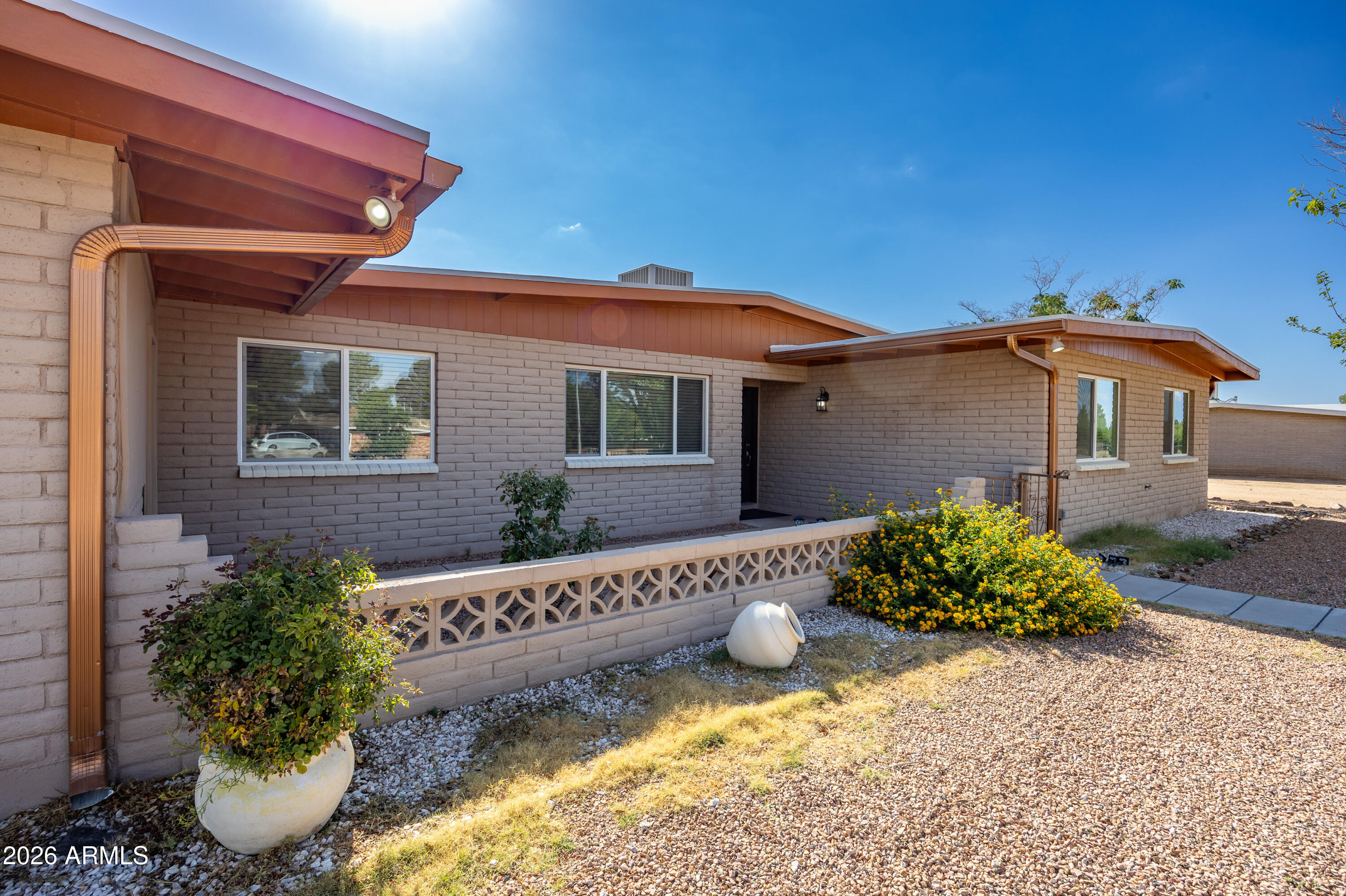 2002 TOWN AND COUNTRY Drive, Sierra Vista, AZ 85635