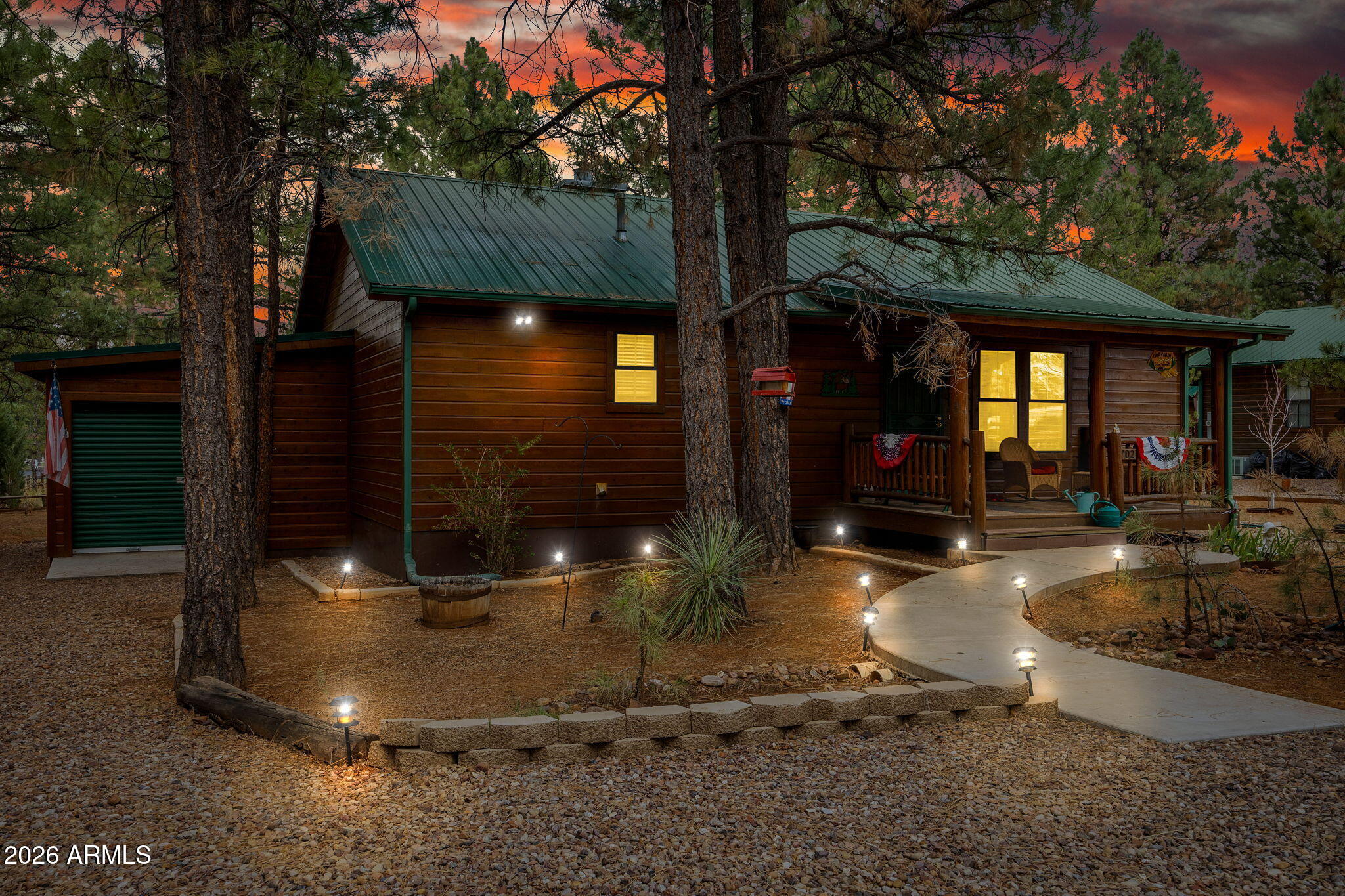 2702 PALOMINO Trail, Overgaard, AZ 85933