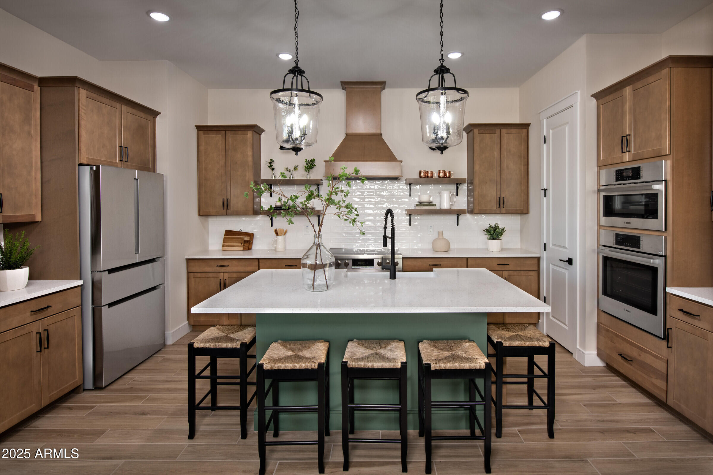 542 E Coho Drive, San Tan Valley, AZ 85140