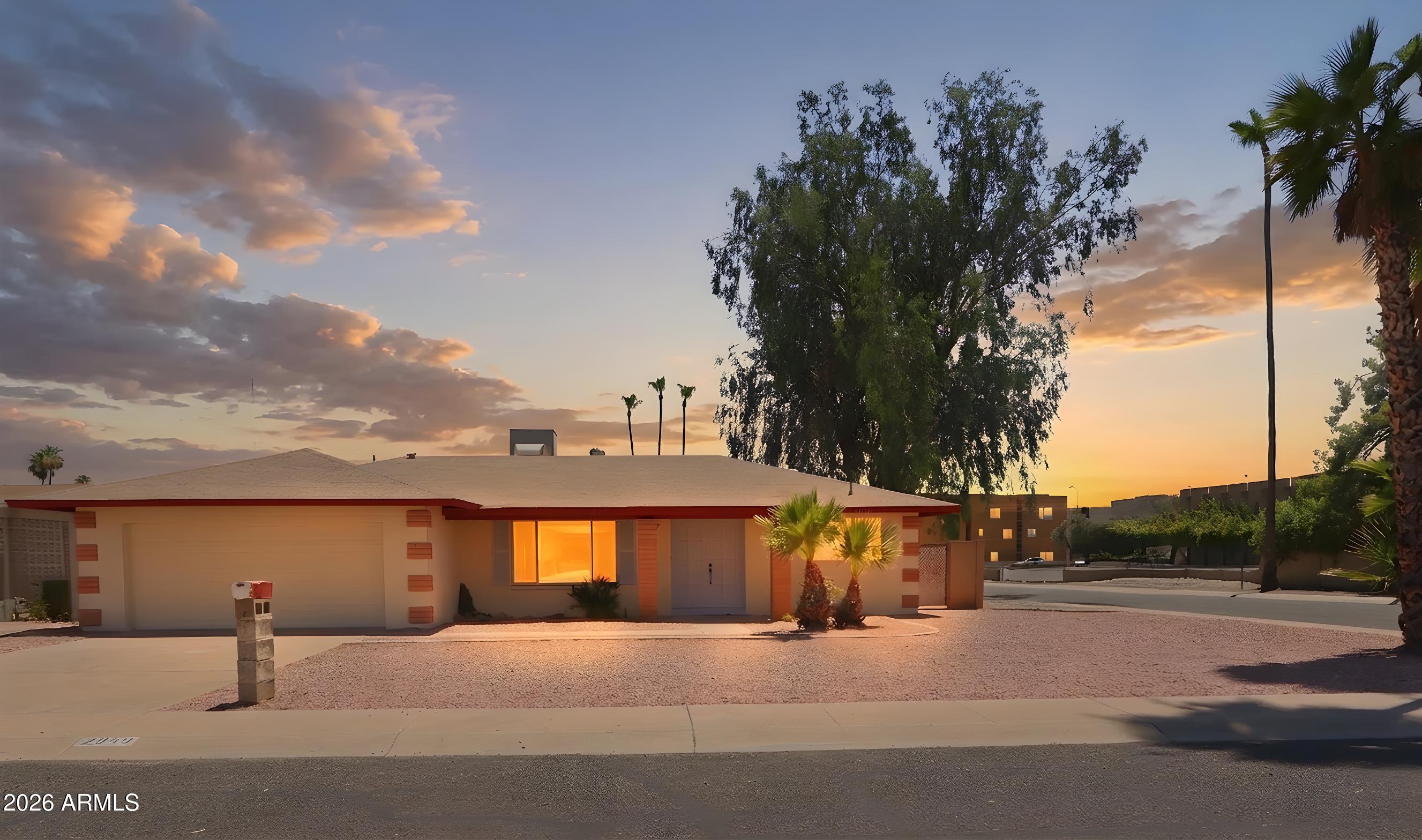 2949 W CACTUS WREN Drive, Phoenix, AZ 85051