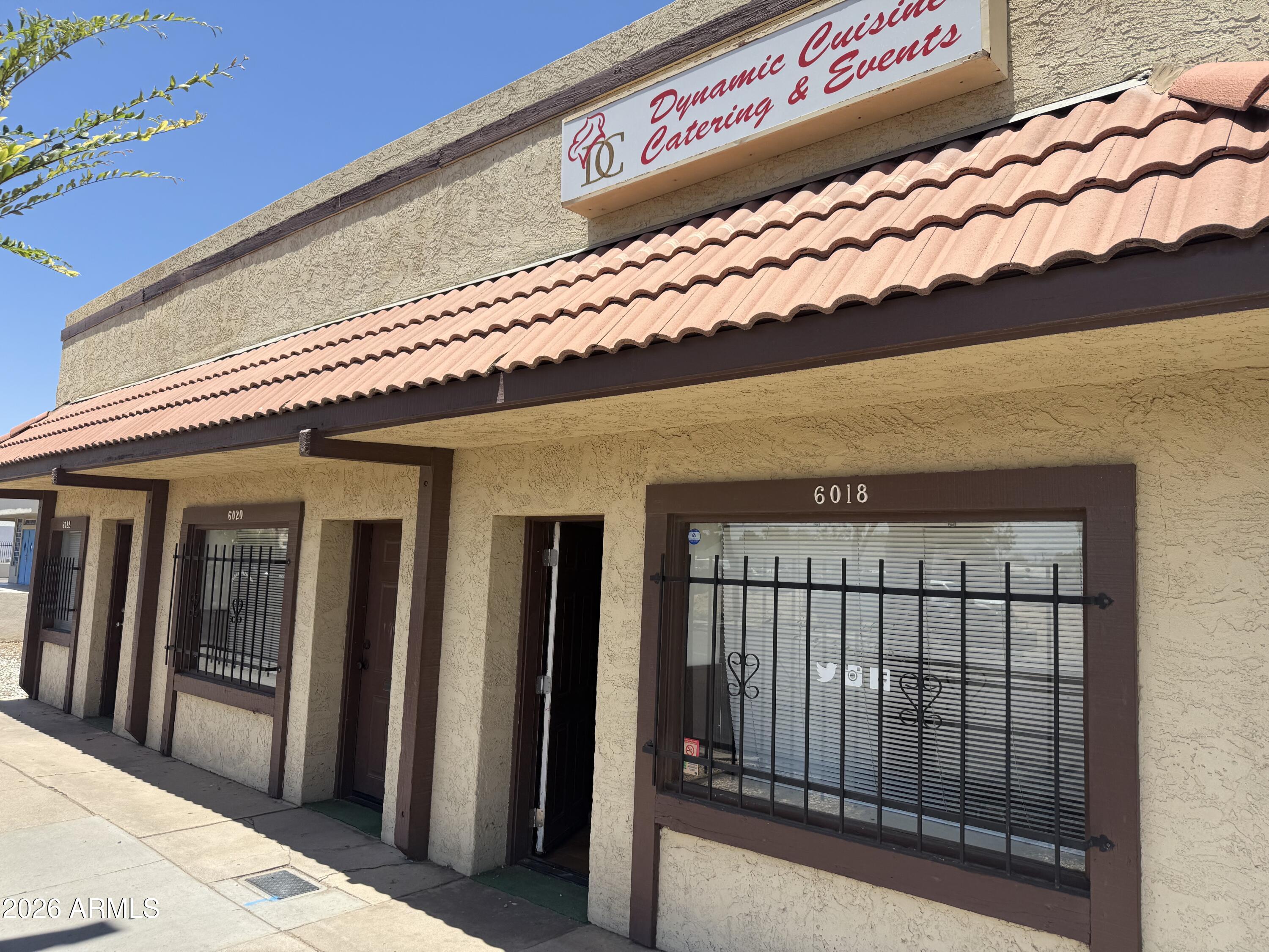 6018 W Glendale Avenue, Glendale, AZ 85301