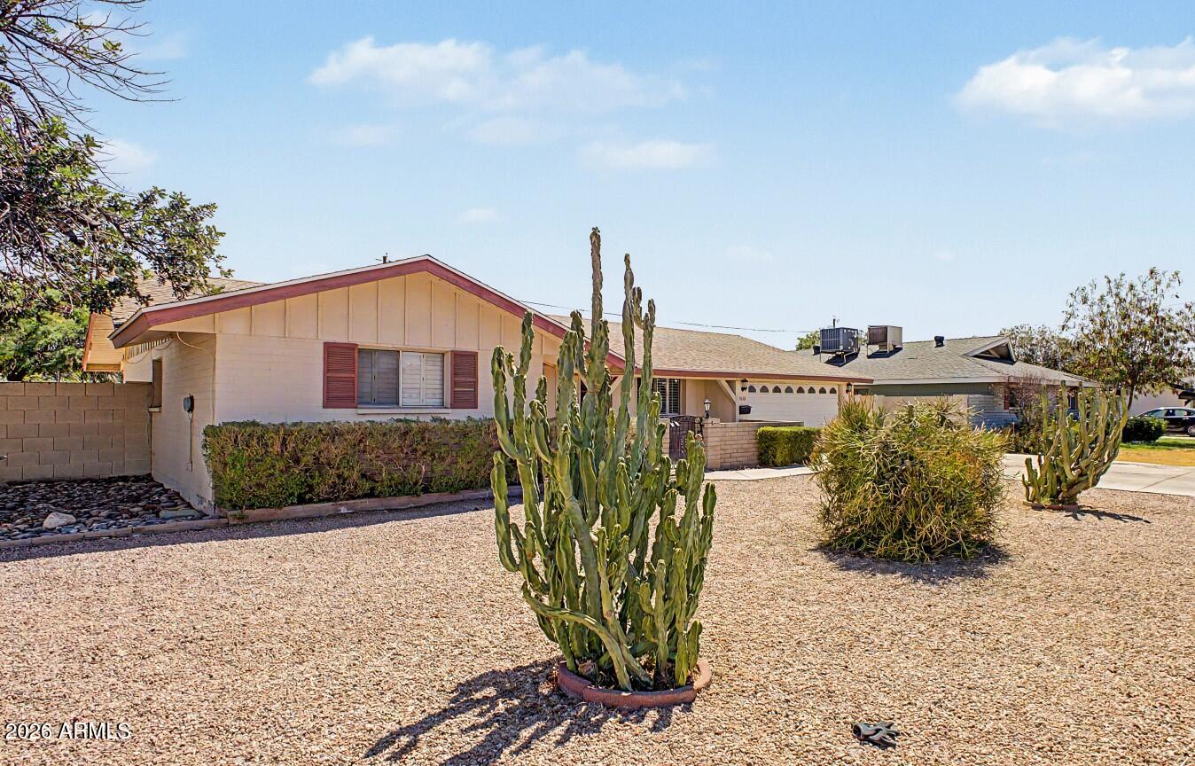 1063 E LOYOLA Drive, Tempe, AZ 85282