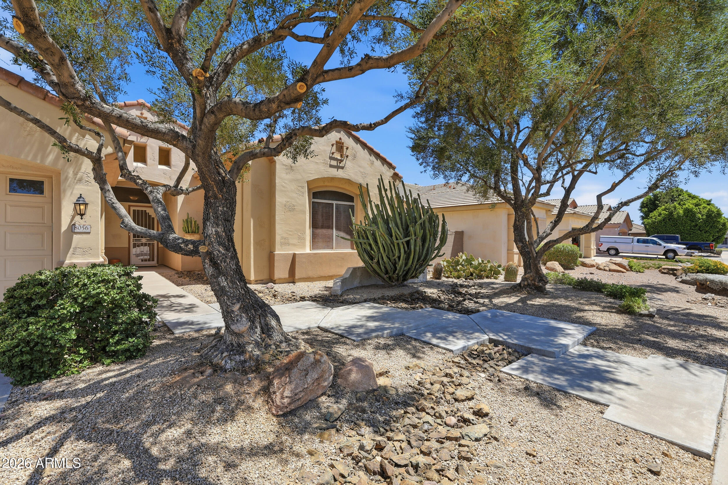 8056 W LOUISE Drive, Peoria, AZ 85383