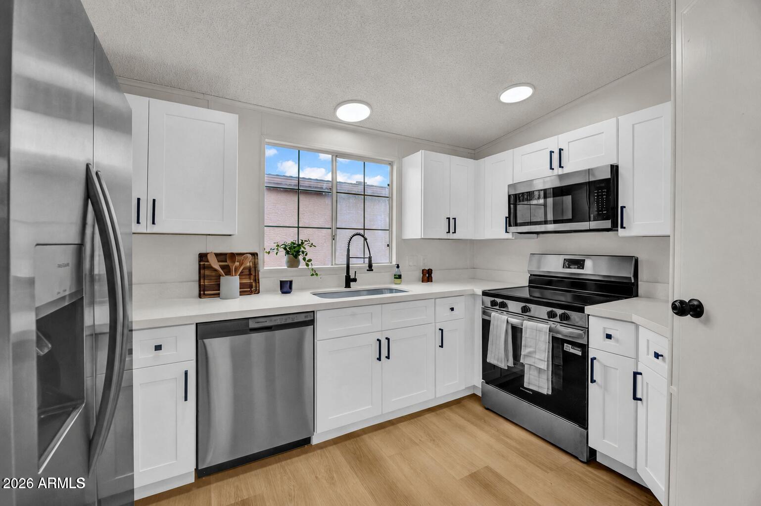 6081 S OAKMONT Drive, Chandler, AZ 85249