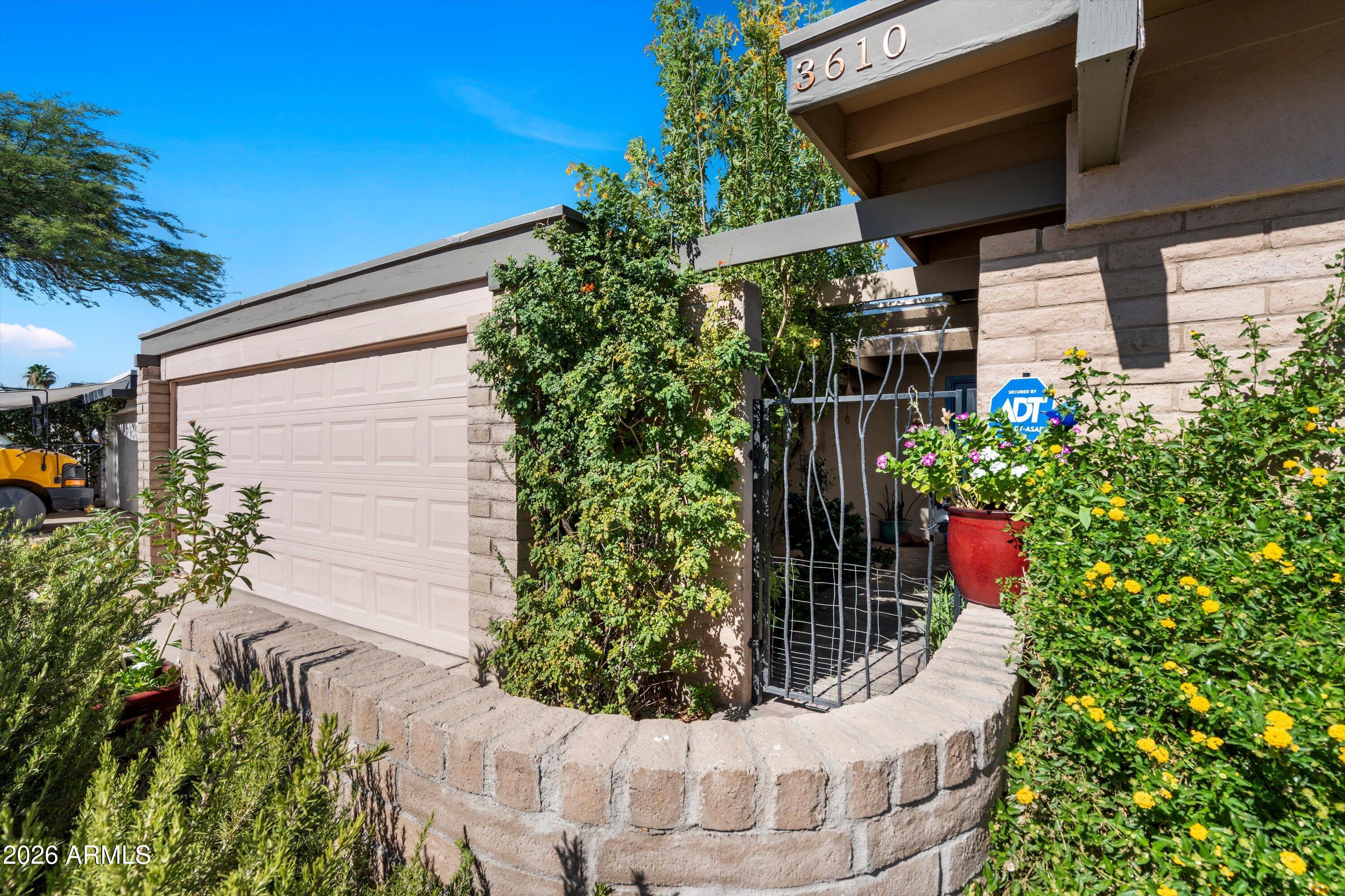 3610 E SUNNYSIDE Drive, Phoenix, AZ 85028