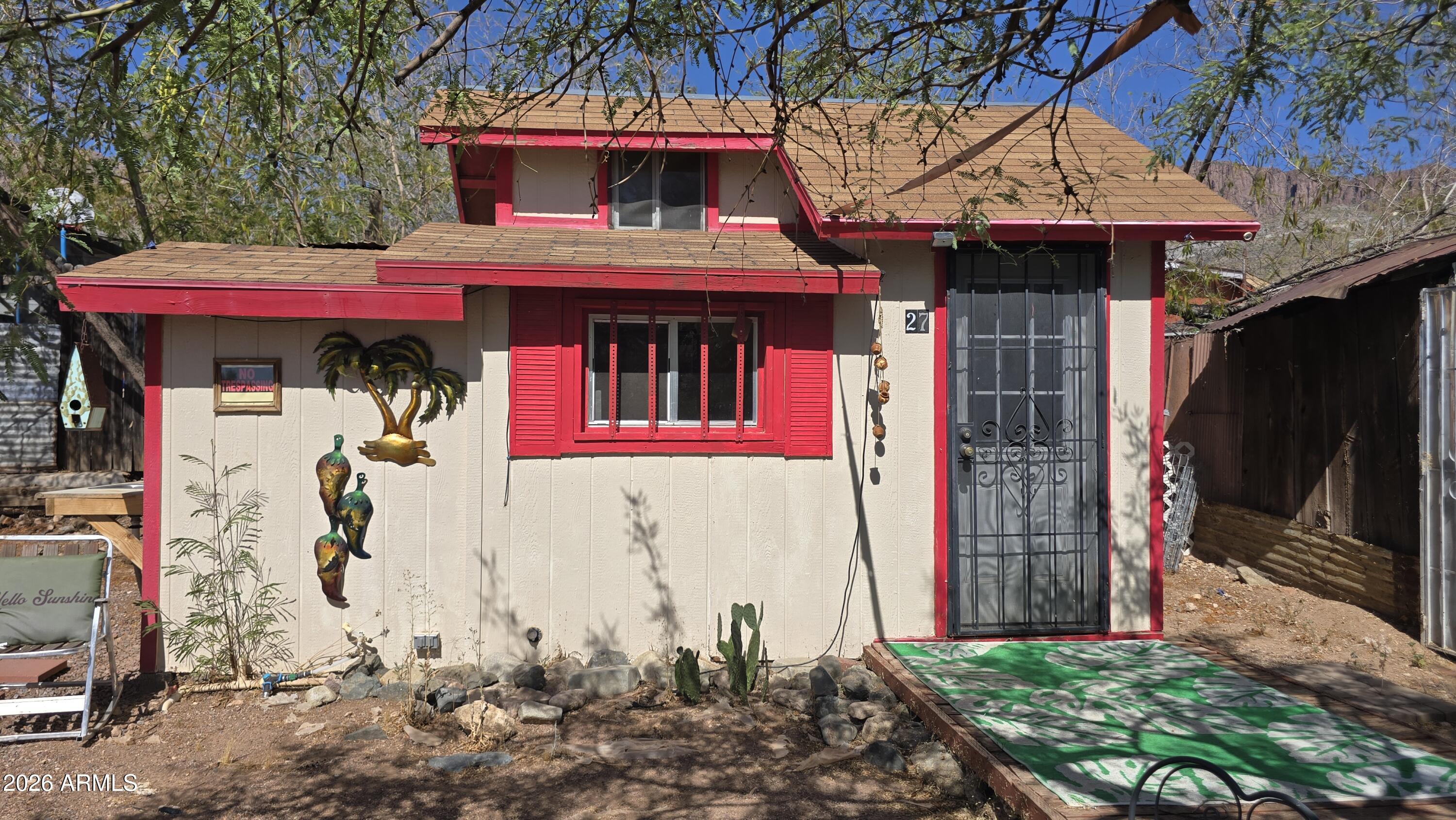 27 N MOLINO Street, Superior, AZ 85173