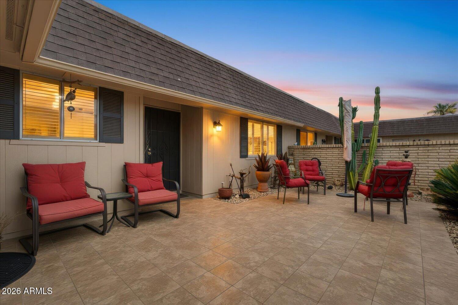 10611 W SARATOGA Circle, Sun City, AZ 85351