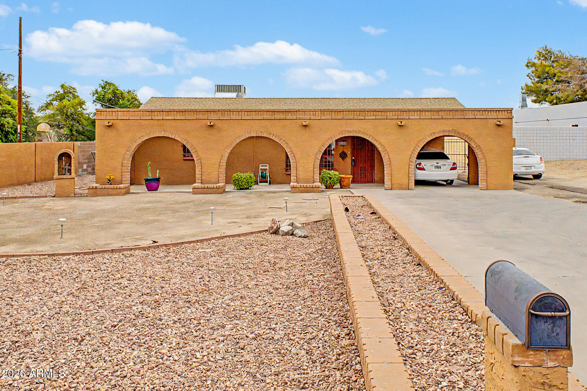 502 W SOUTHERN Avenue, Phoenix, AZ 85041
