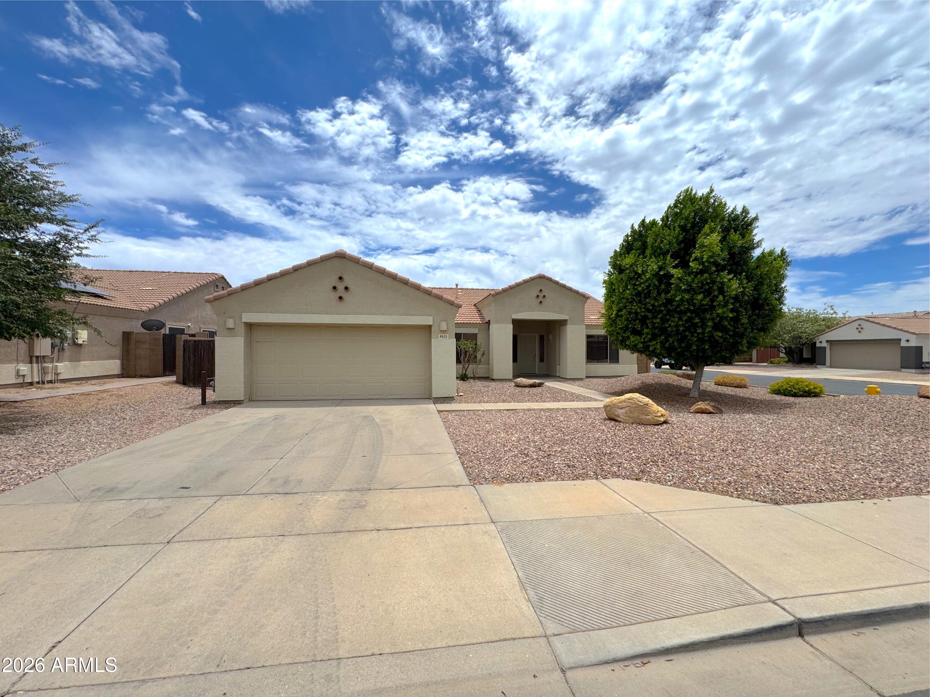 8621 E OLLA Avenue, Mesa, AZ 85212
