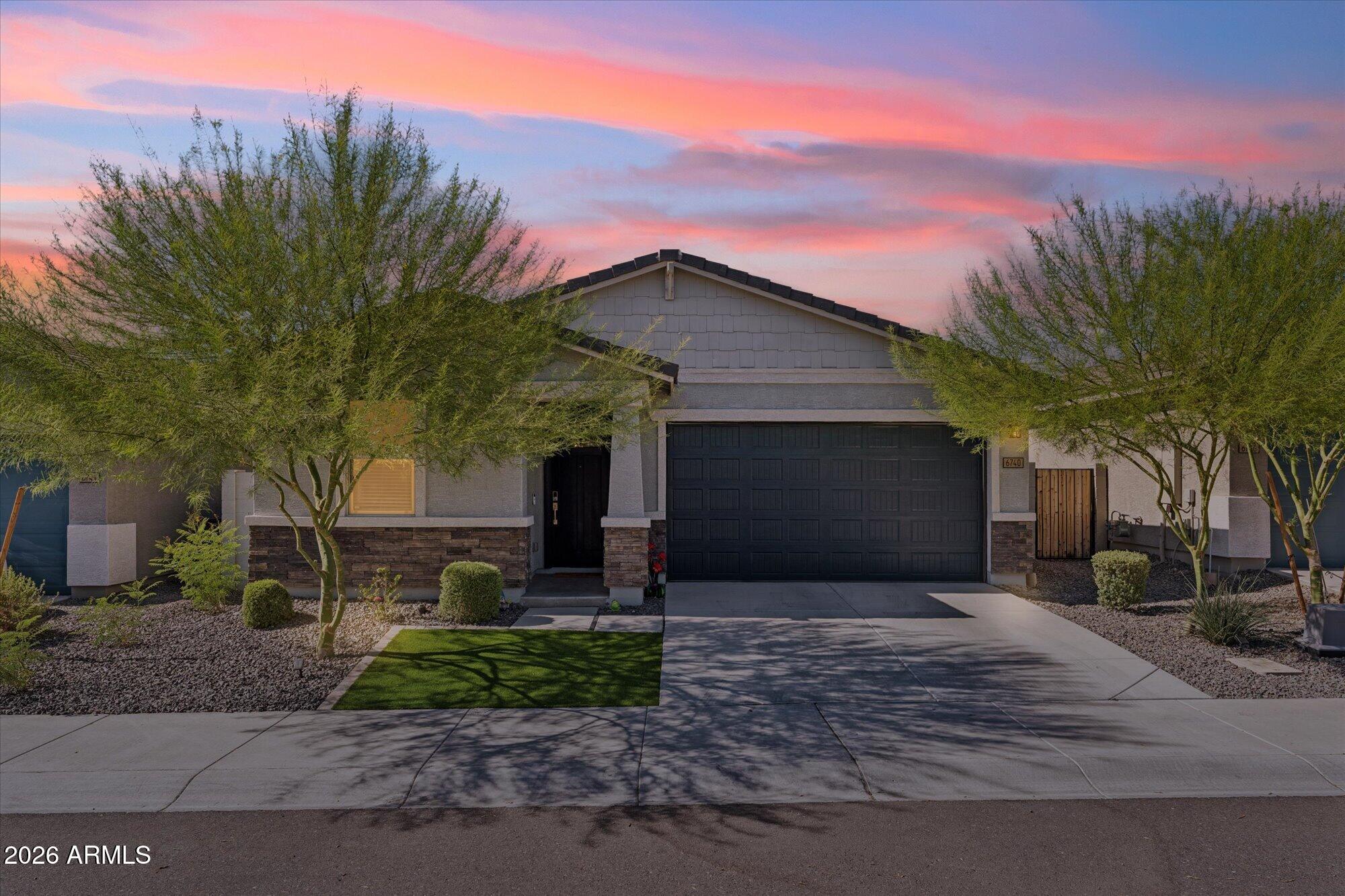 6740 W PEDRO Lane, Laveen, AZ 85339