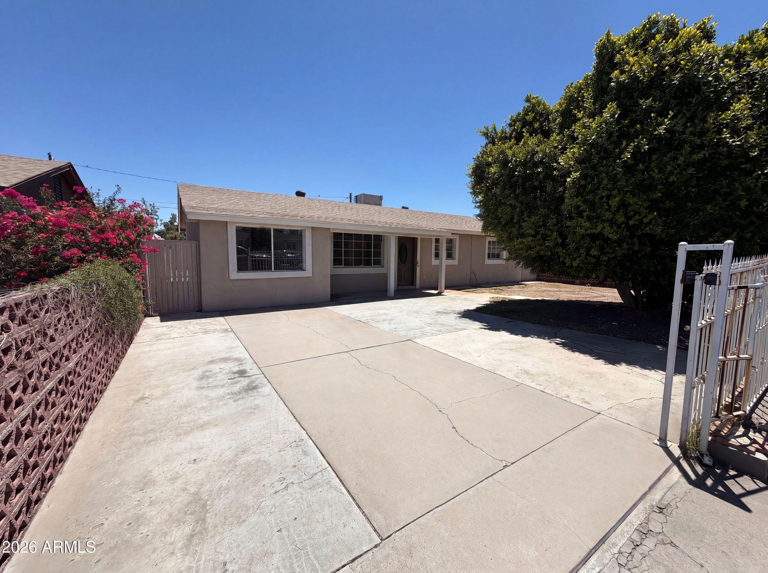 4505 W CLARENDON Avenue, Phoenix, AZ 85031