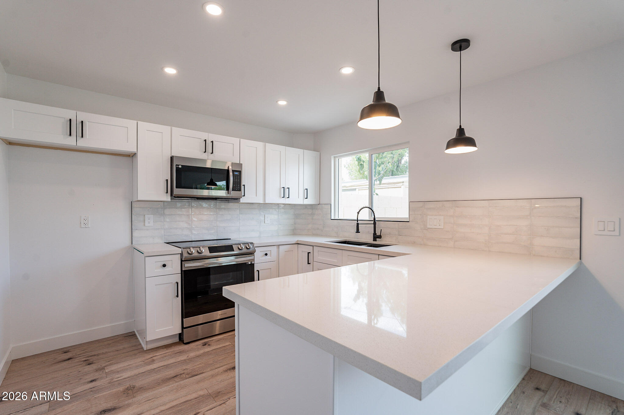 3909 S MILL Avenue, Tempe, AZ 85282