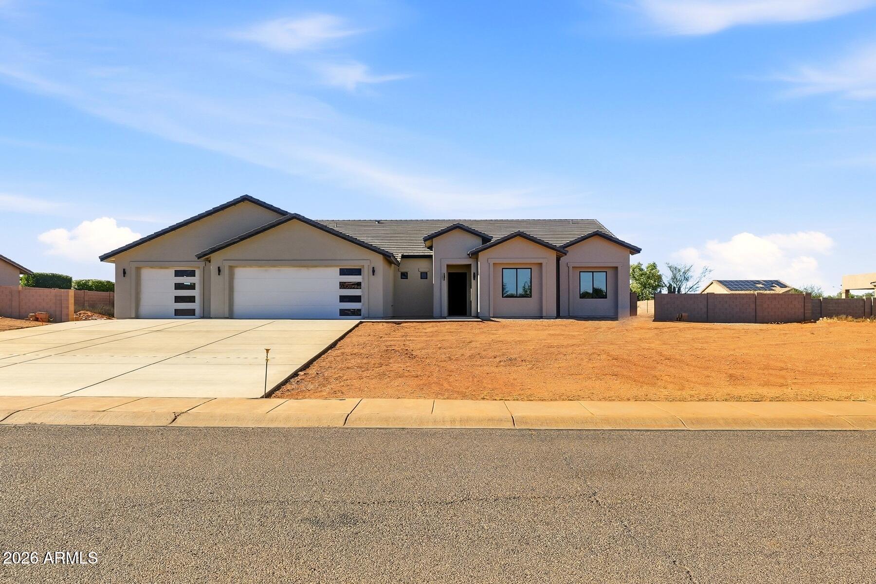 2367 ISLA BONITA Drive, Sierra Vista, AZ 85650