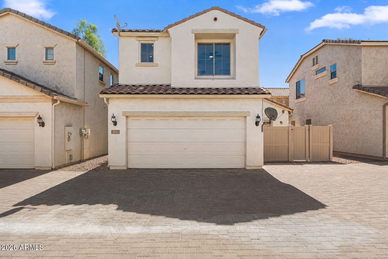 1943 W DAVIS Road, Phoenix, AZ 85023