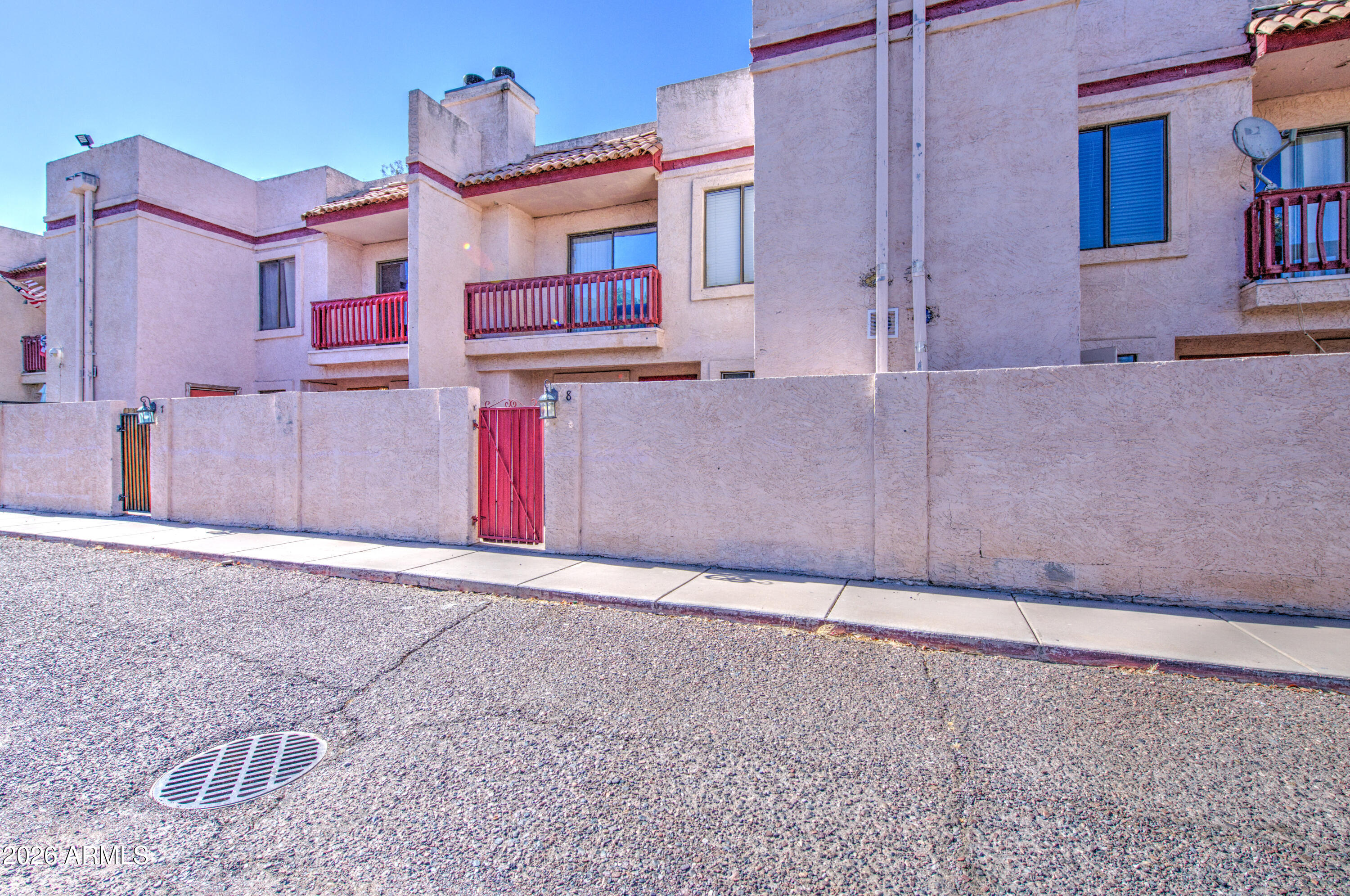 3001 E GRANDVIEW Road 8, Phoenix, AZ 85032