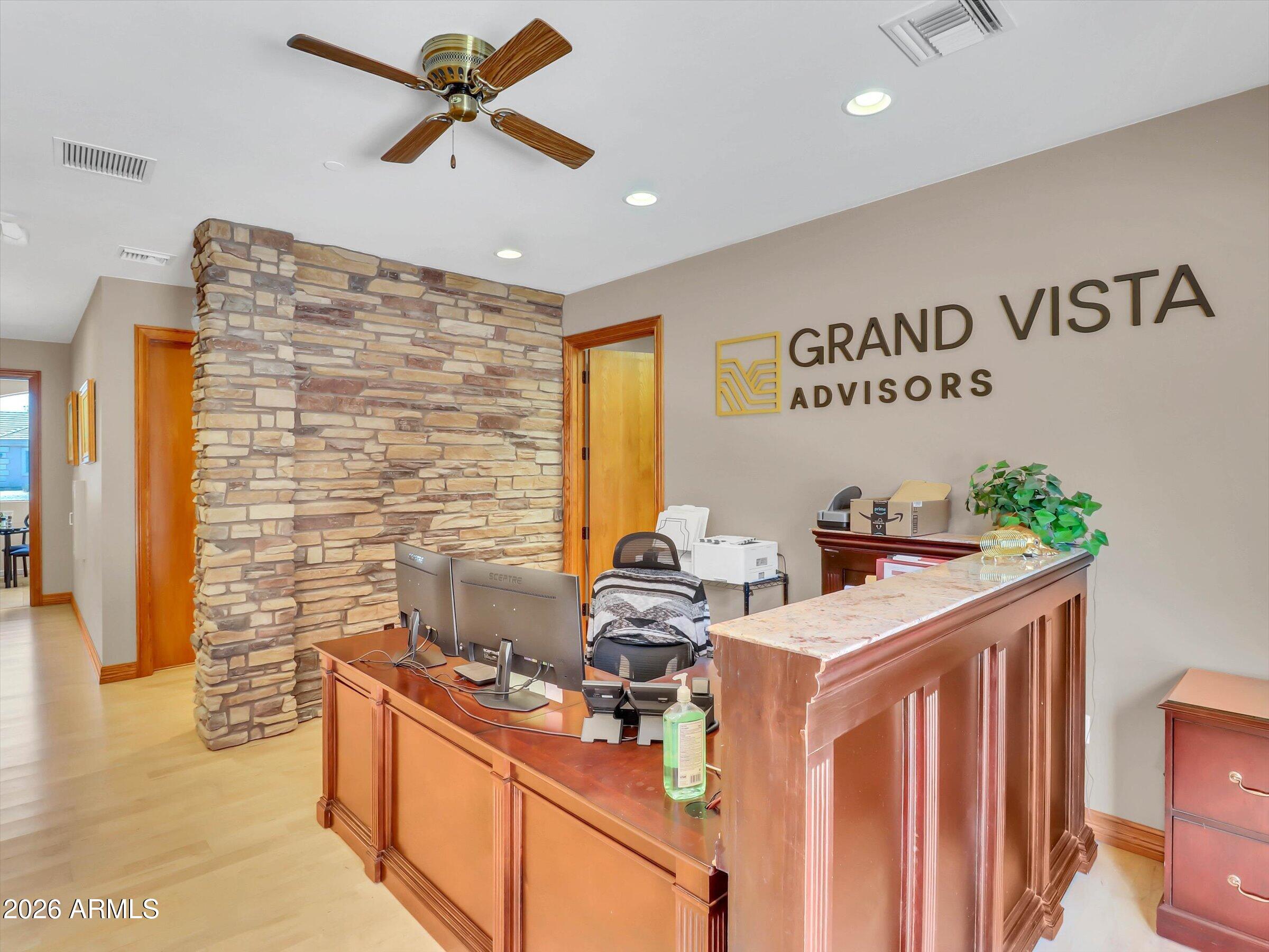 1012 S STAPLEY Drive 101, Mesa, AZ 85204
