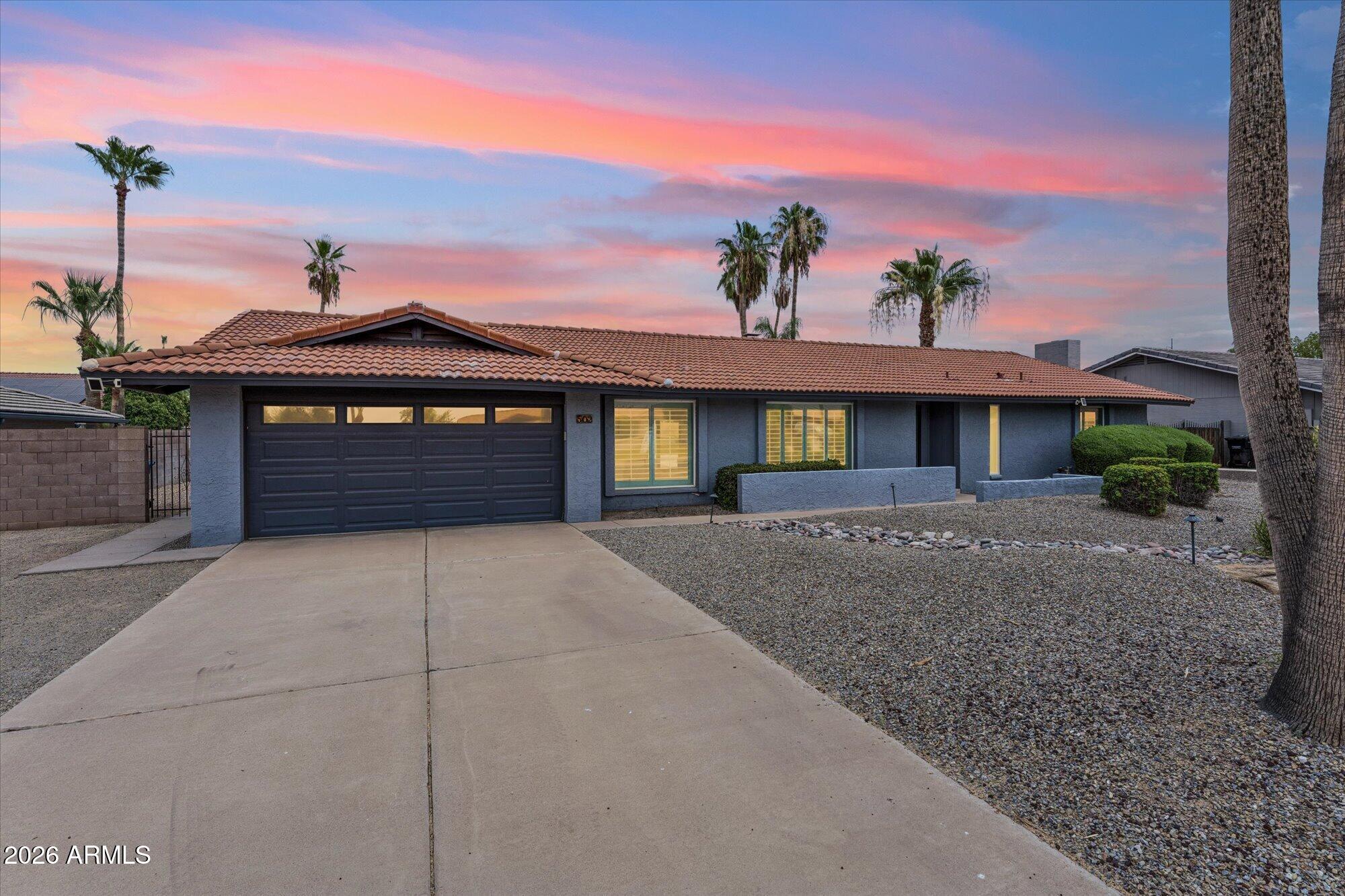 502 E LE MARCHE Avenue, Phoenix, AZ 85022