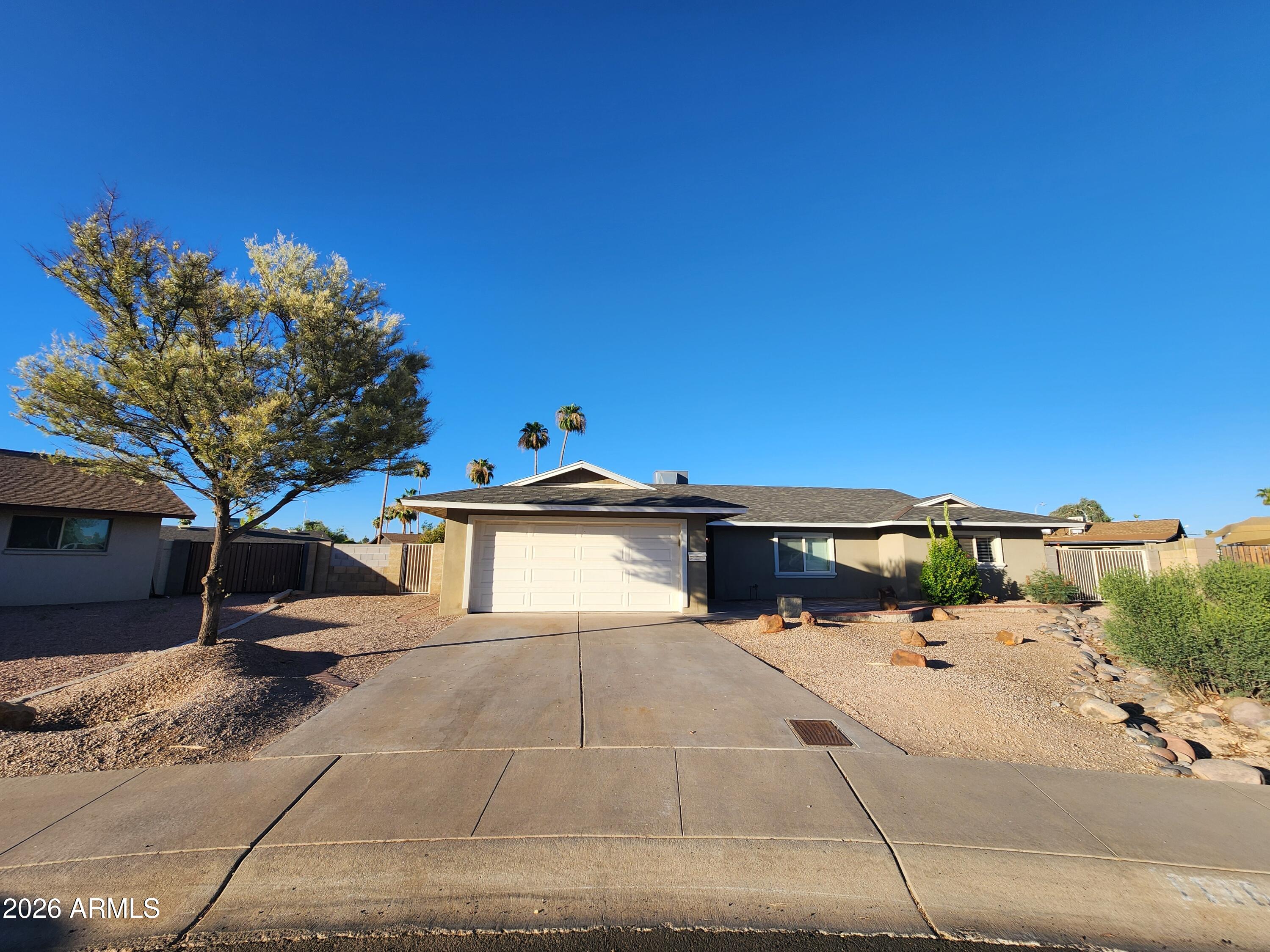 1116 E REDFIELD Road, Tempe, AZ 85283