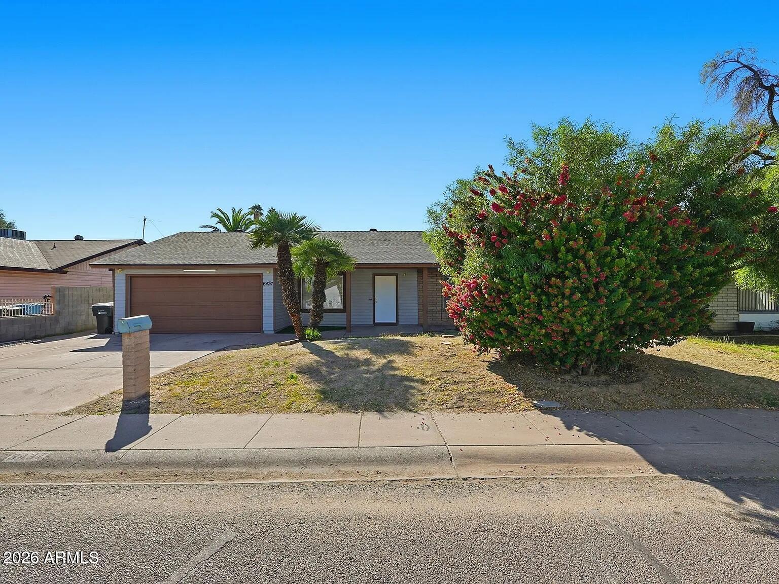 6437 W COLLEGE Drive, Phoenix, AZ 85033