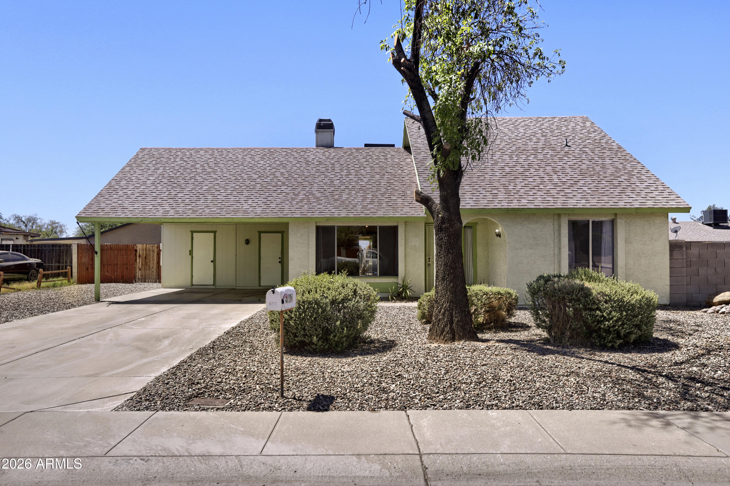 8717 W CLARENDON Avenue, Phoenix, AZ 85037