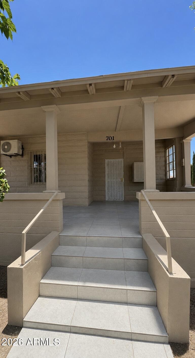 701 E 6TH Street, Douglas, AZ 85607