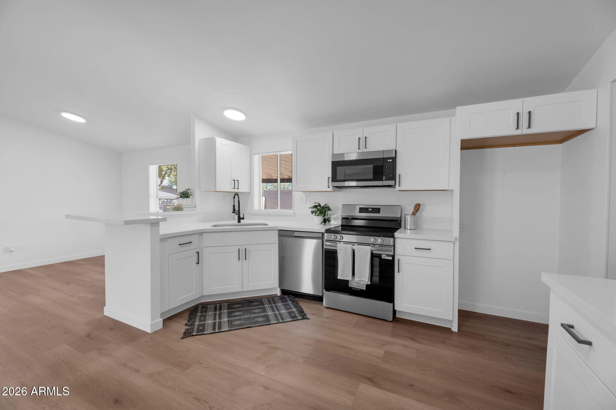 2547 E TONTO Lane, Phoenix, AZ 85050