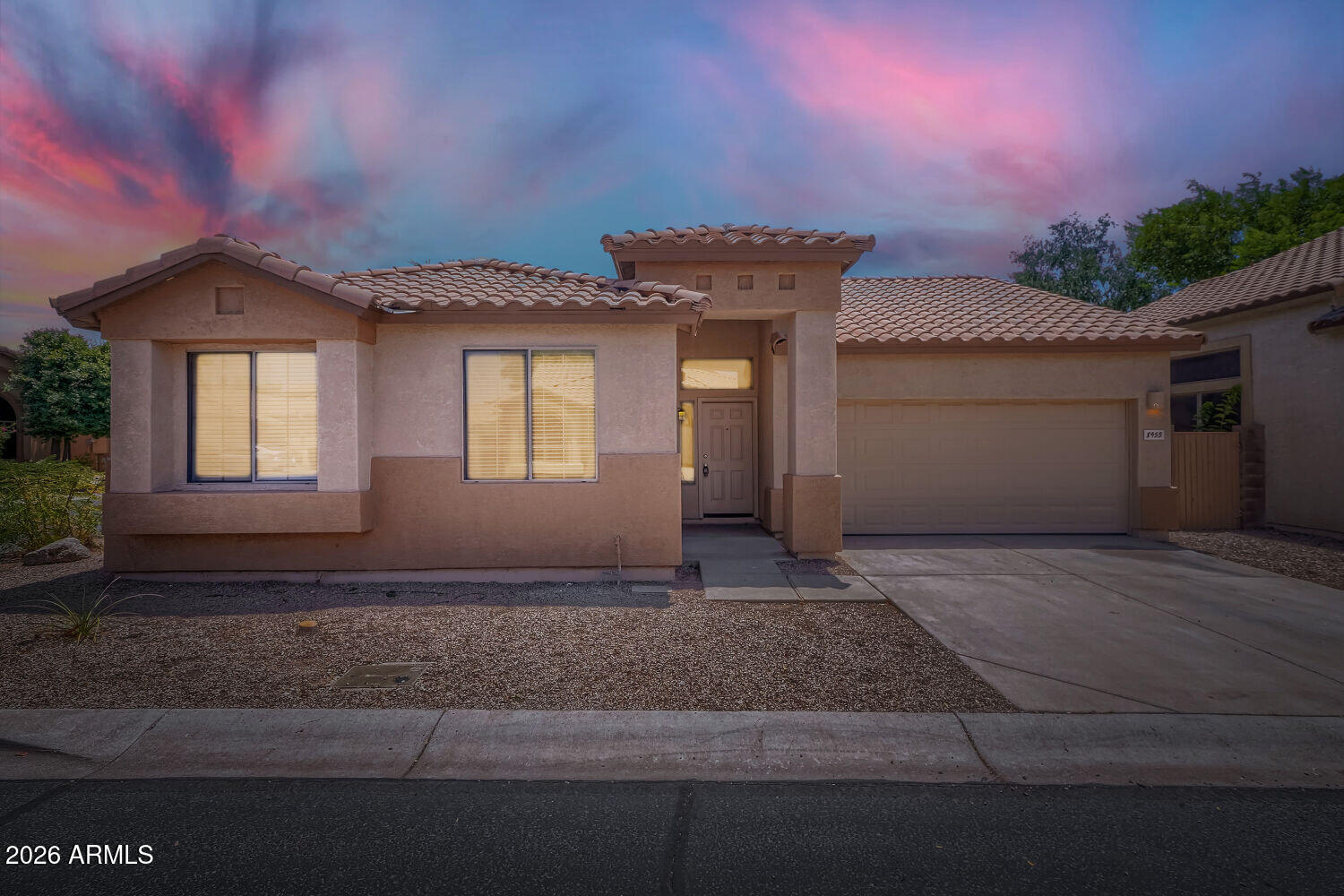 8953 E CAPRI Avenue, Mesa, AZ 85208
