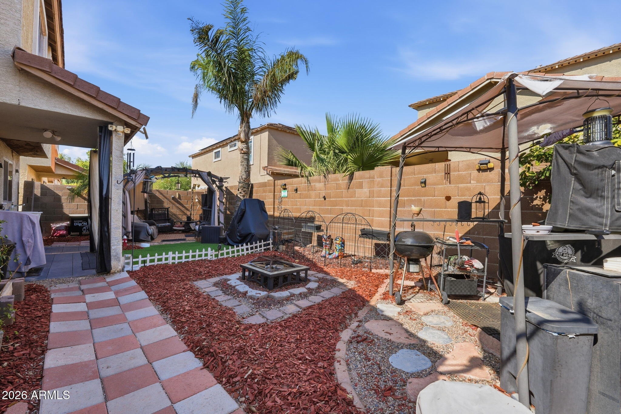 1213 S BOULDER Street B, Gilbert, AZ 85296