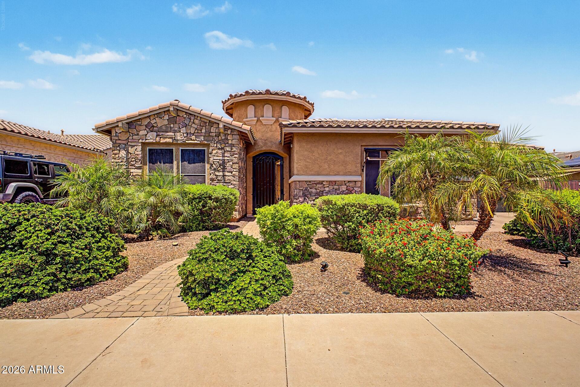 18468 W PARADISE Lane, Surprise, AZ 85388