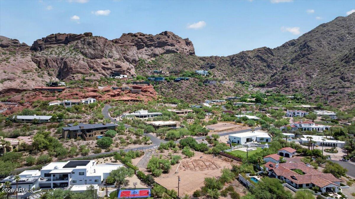 4853 E WHITE GATES Drive 11, Phoenix, AZ 85018